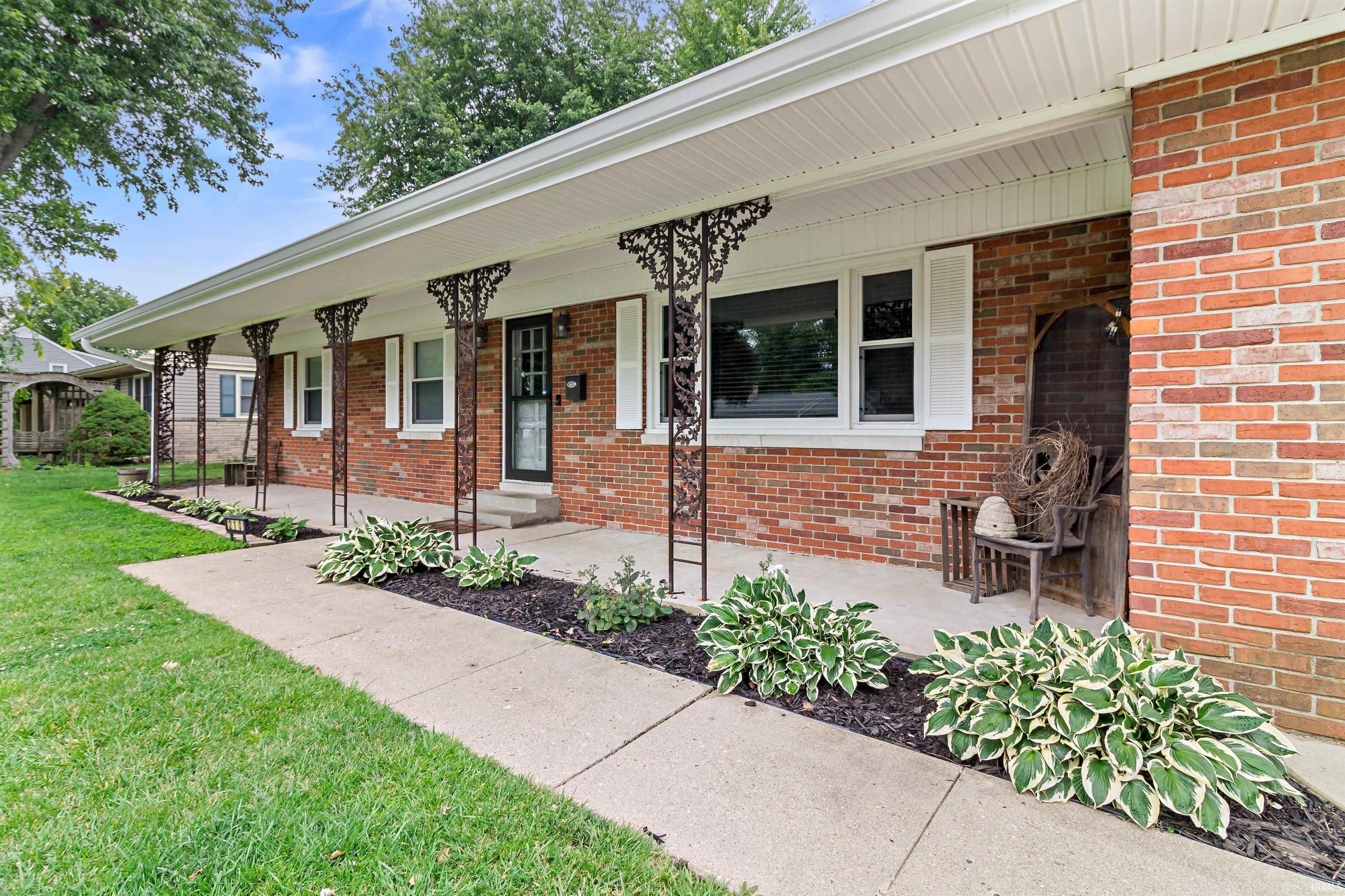 2nd image of 210 E North E St, Gas City, IN 46933 | MLS# 202624342