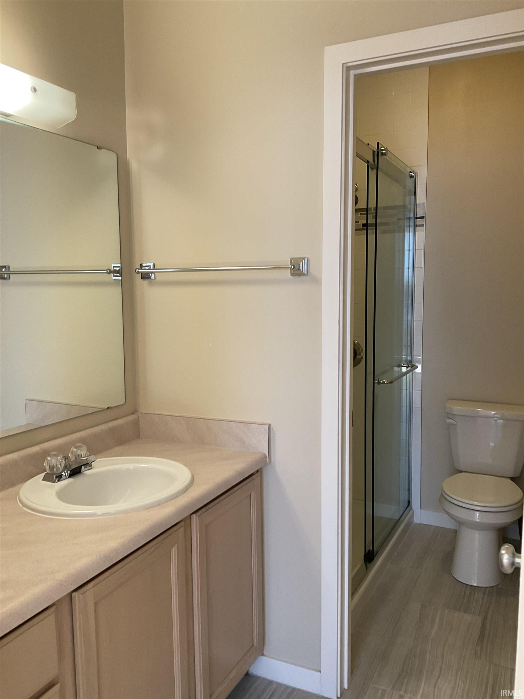 Photo 9 of 112 W Washington Boulevard