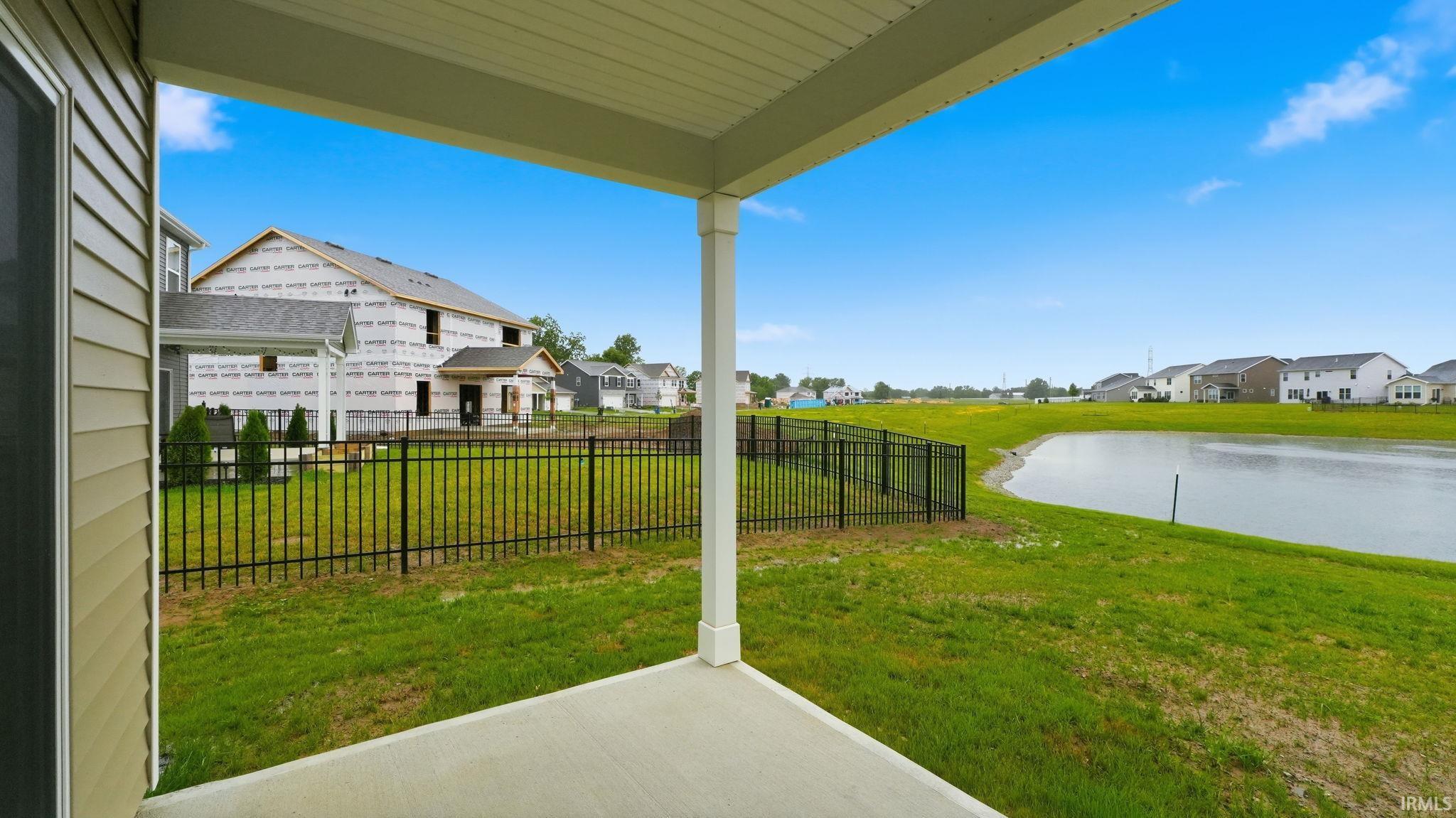 Covered patio with concrete flooring