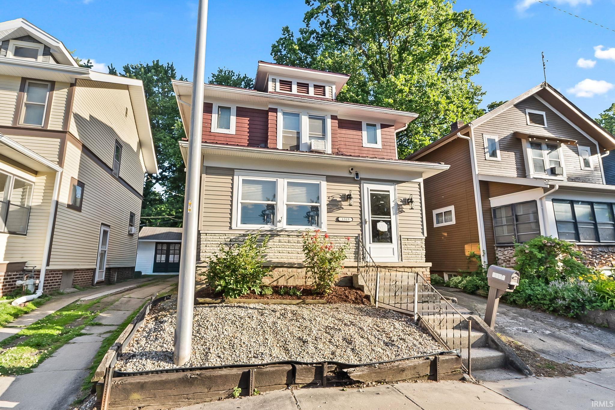 Photo 1 of 1319 W Wildwood Avenue