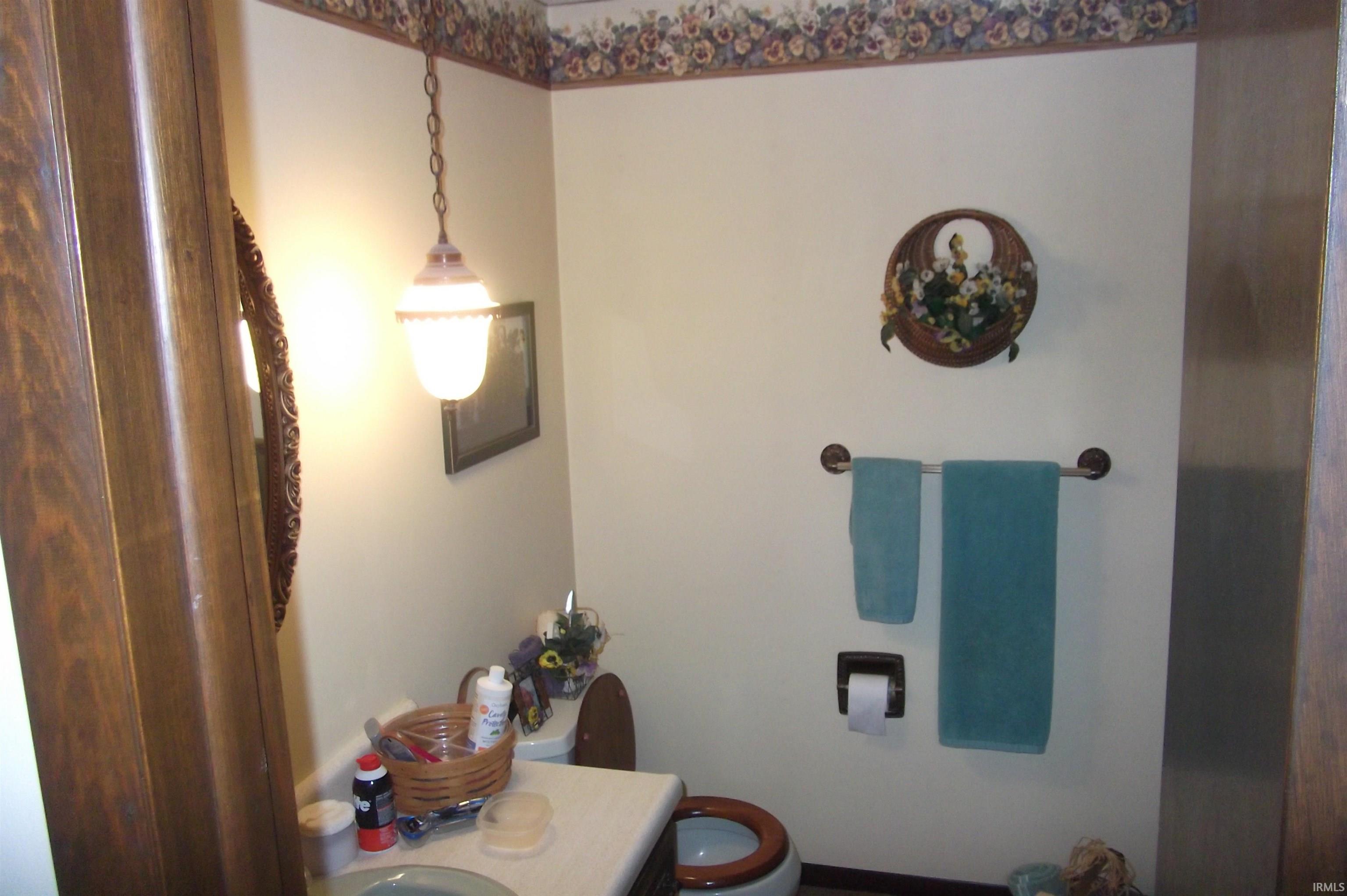Photo 11 of 4565 E 100 N