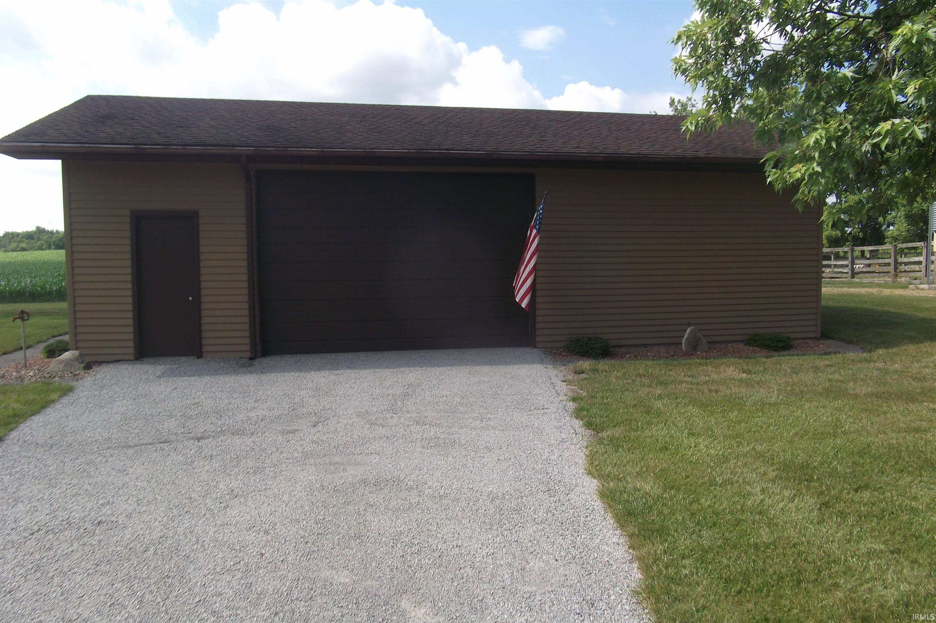 Photo 22 of 4565 E 100 N