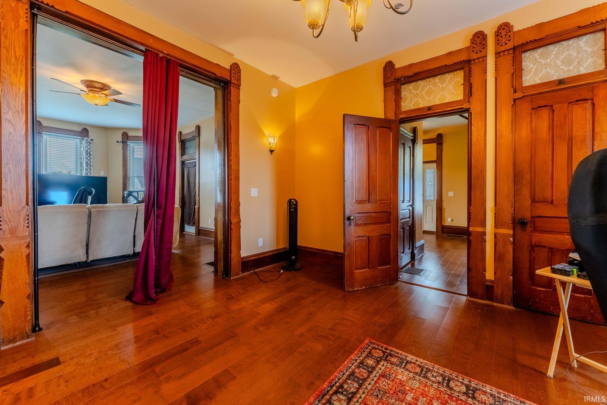 Photo 3 of 305 Manchester Avenue