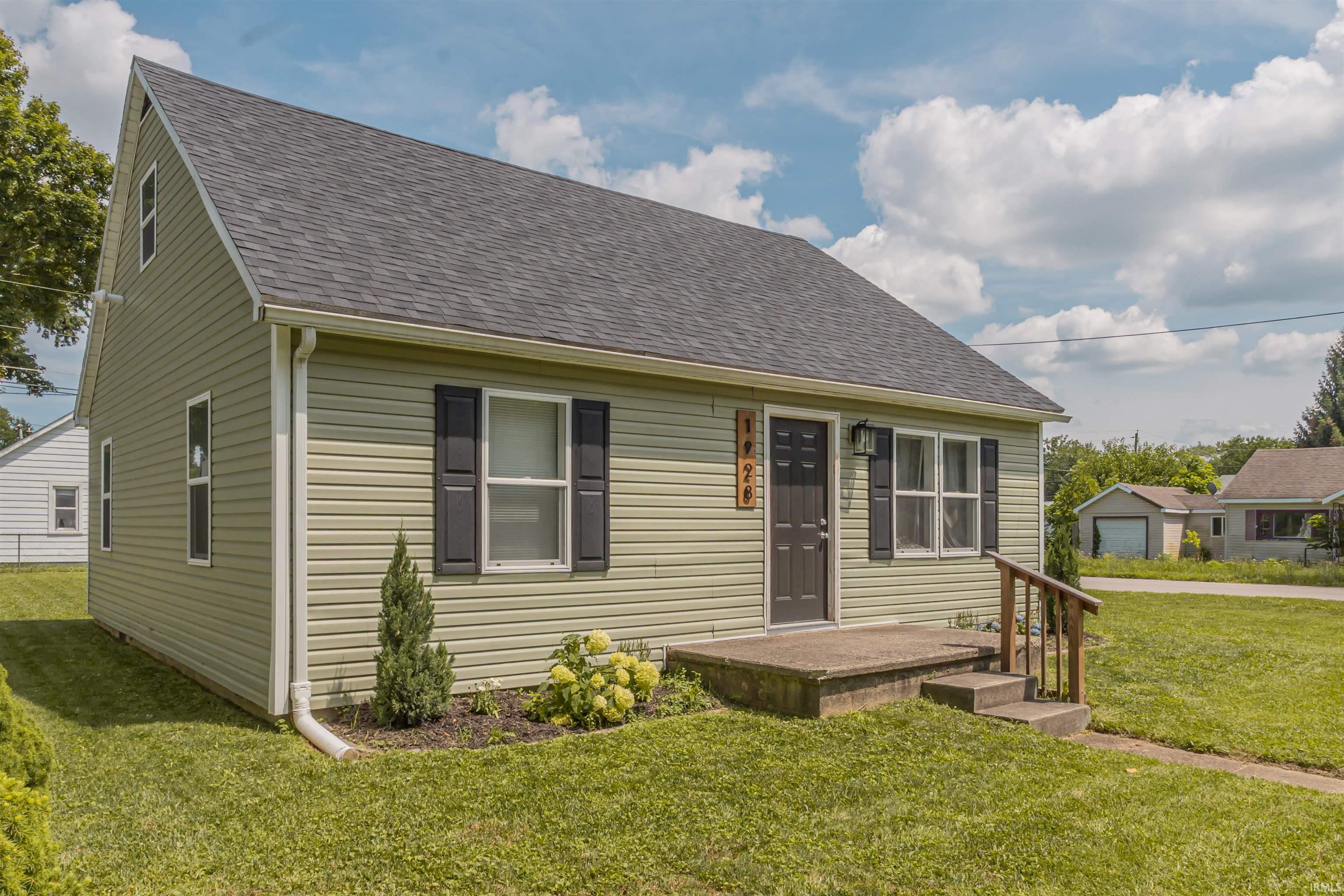 Photo 2 of Manufactured home for sale at 1928 S Meeker Ave, Muncie, IN 47302 | MLS# 202625351 | Listing updated on 2026-09-16