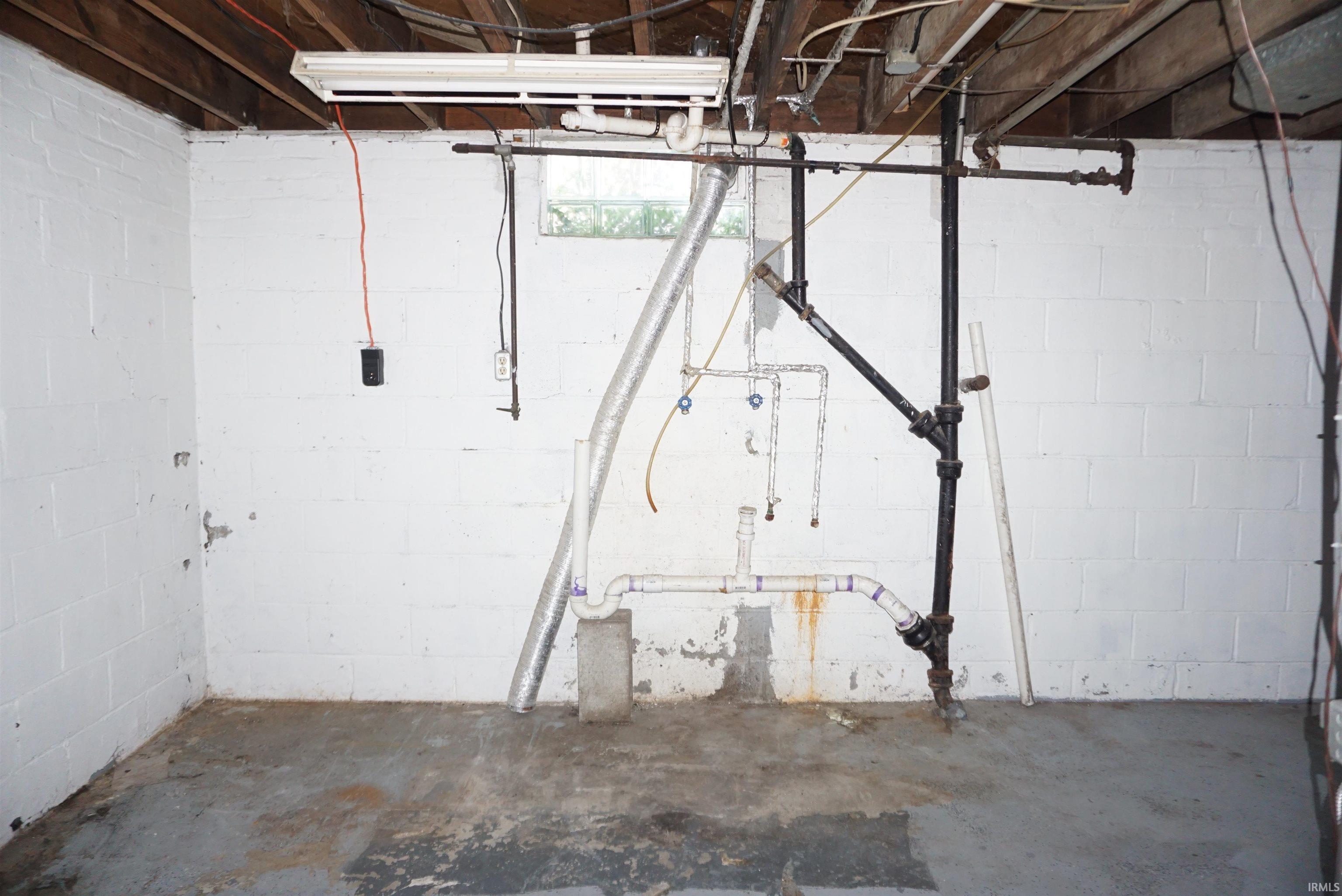 Photo 16 of 800 W Lusher Avenue