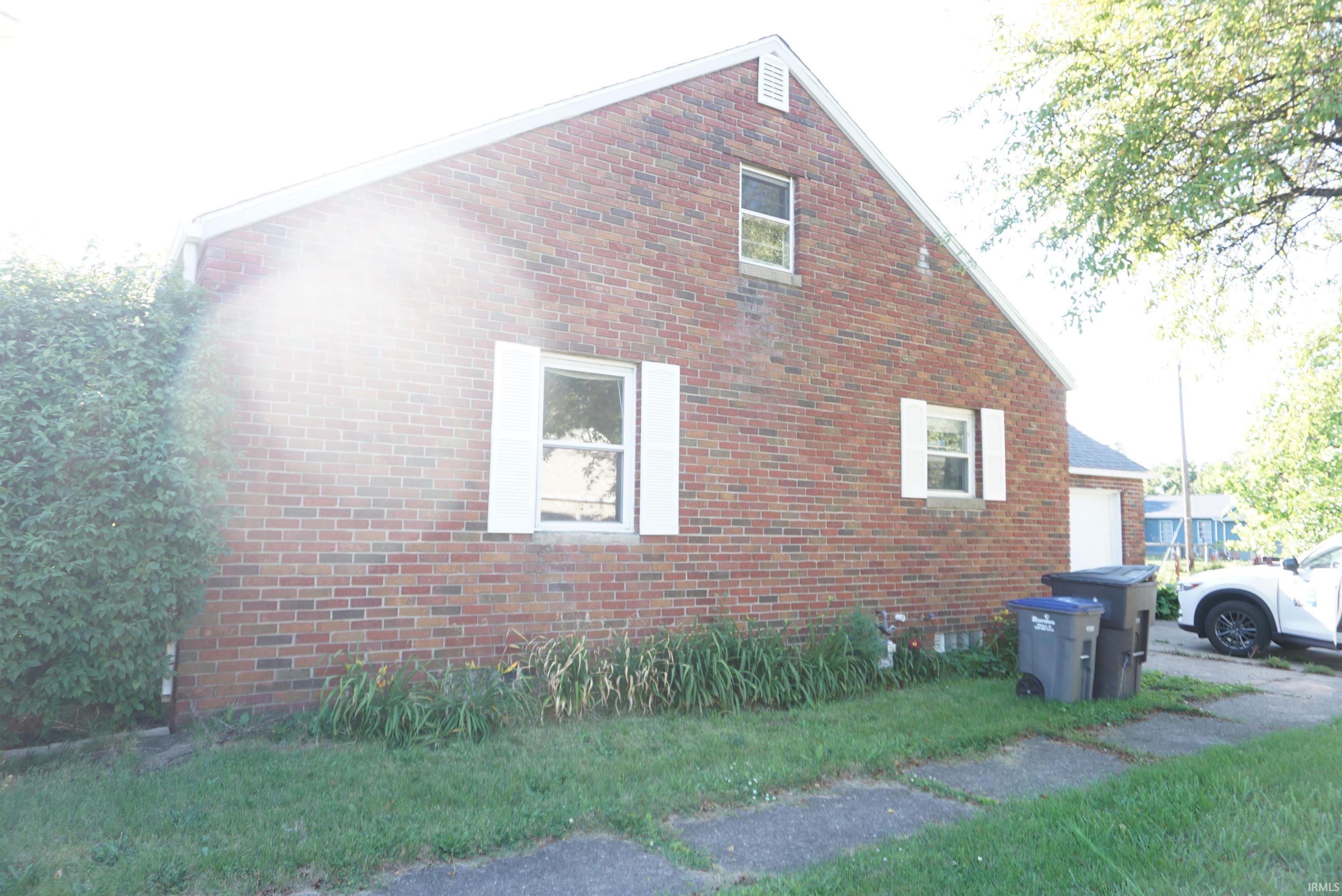 Photo 21 of 800 W Lusher Avenue