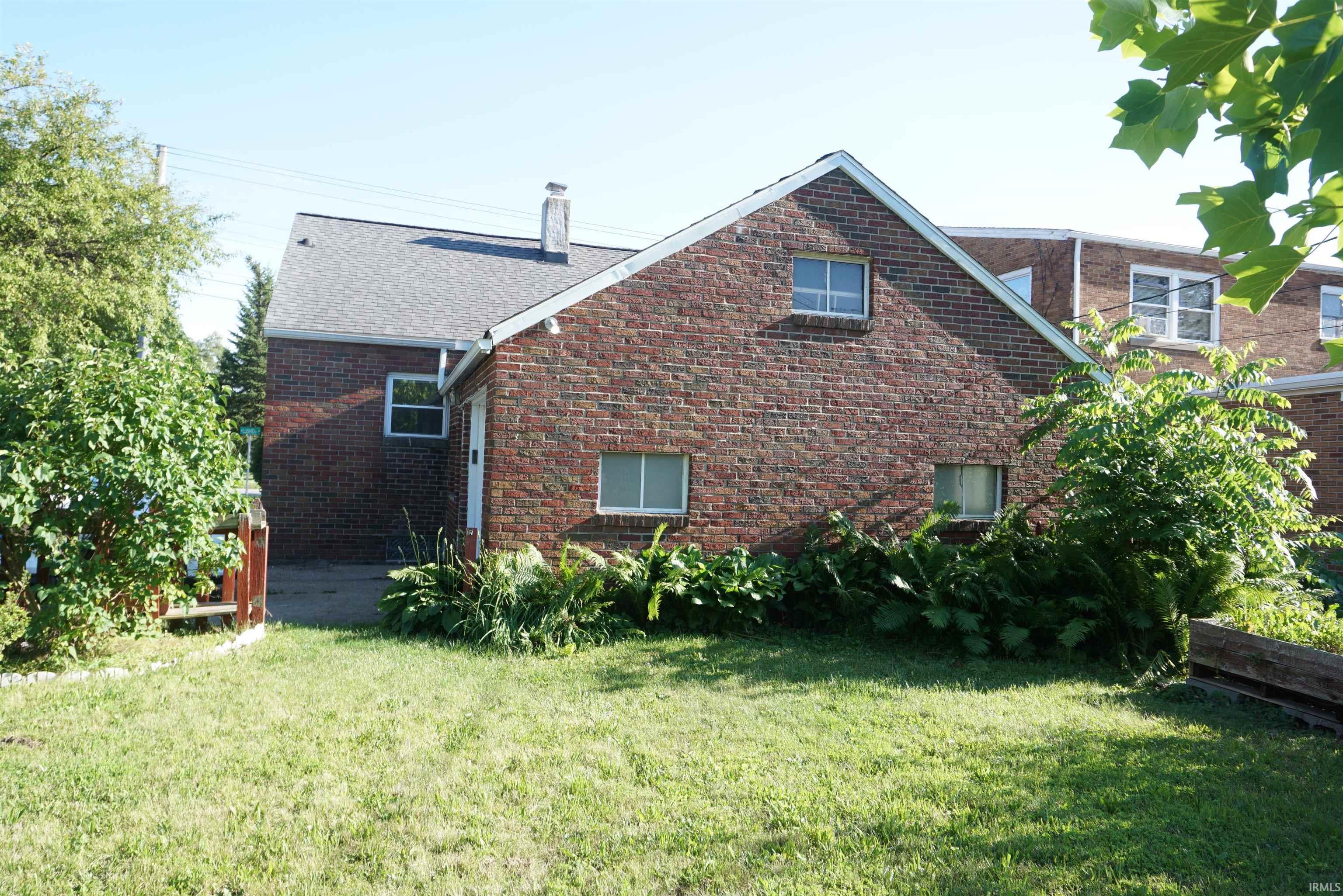 Photo 24 of 800 W Lusher Avenue