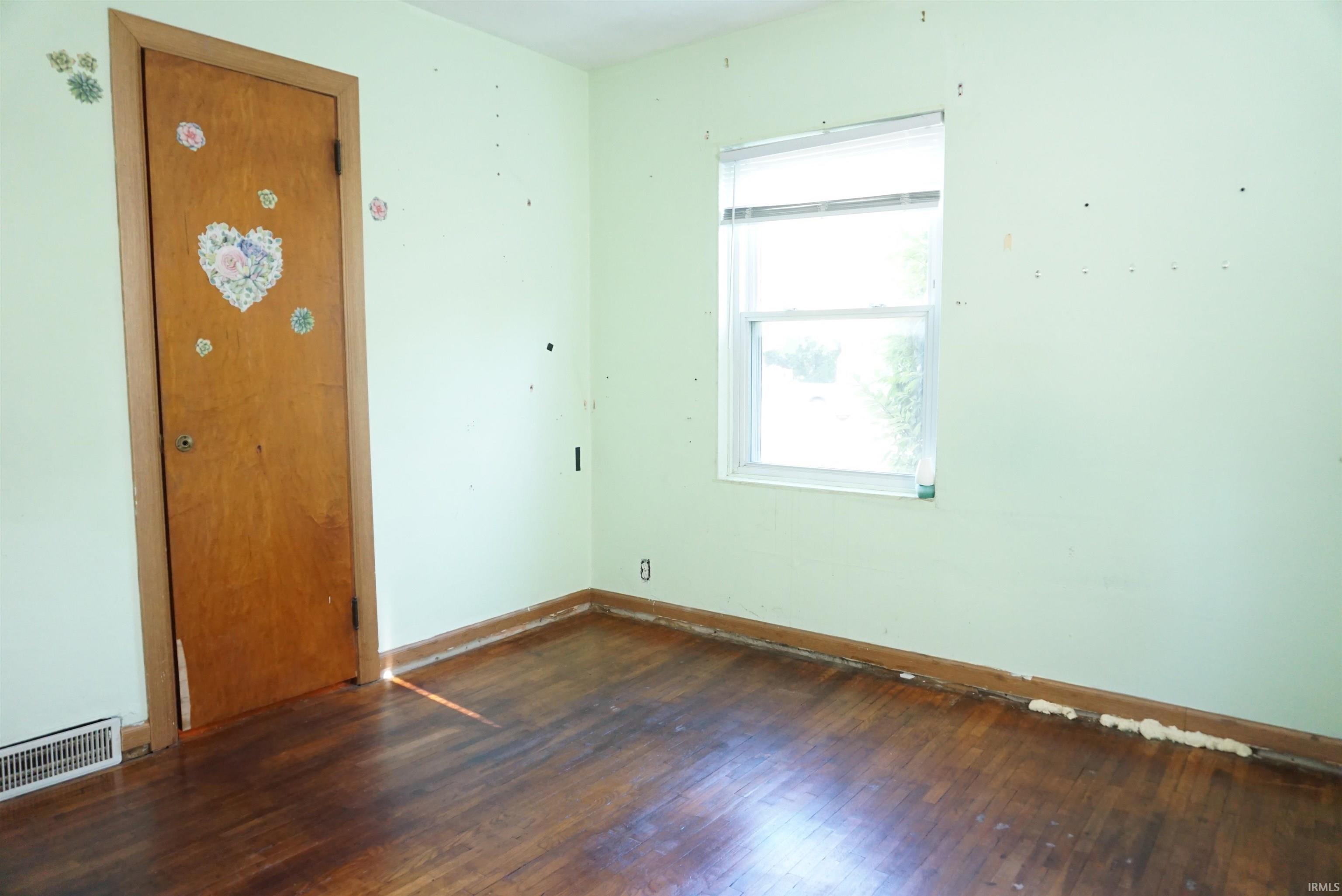 Photo 6 of 800 W Lusher Avenue