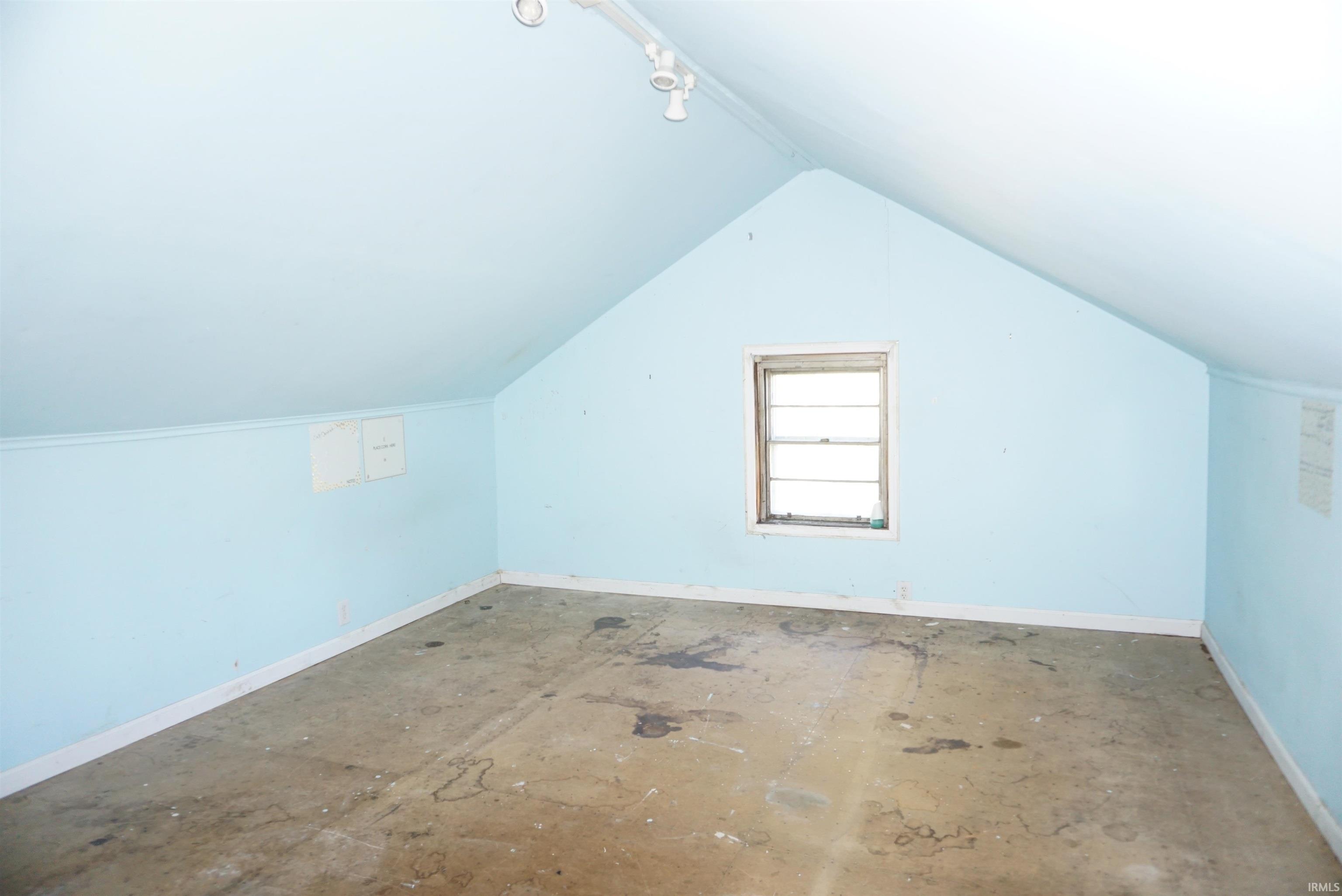 Photo 9 of 800 W Lusher Avenue