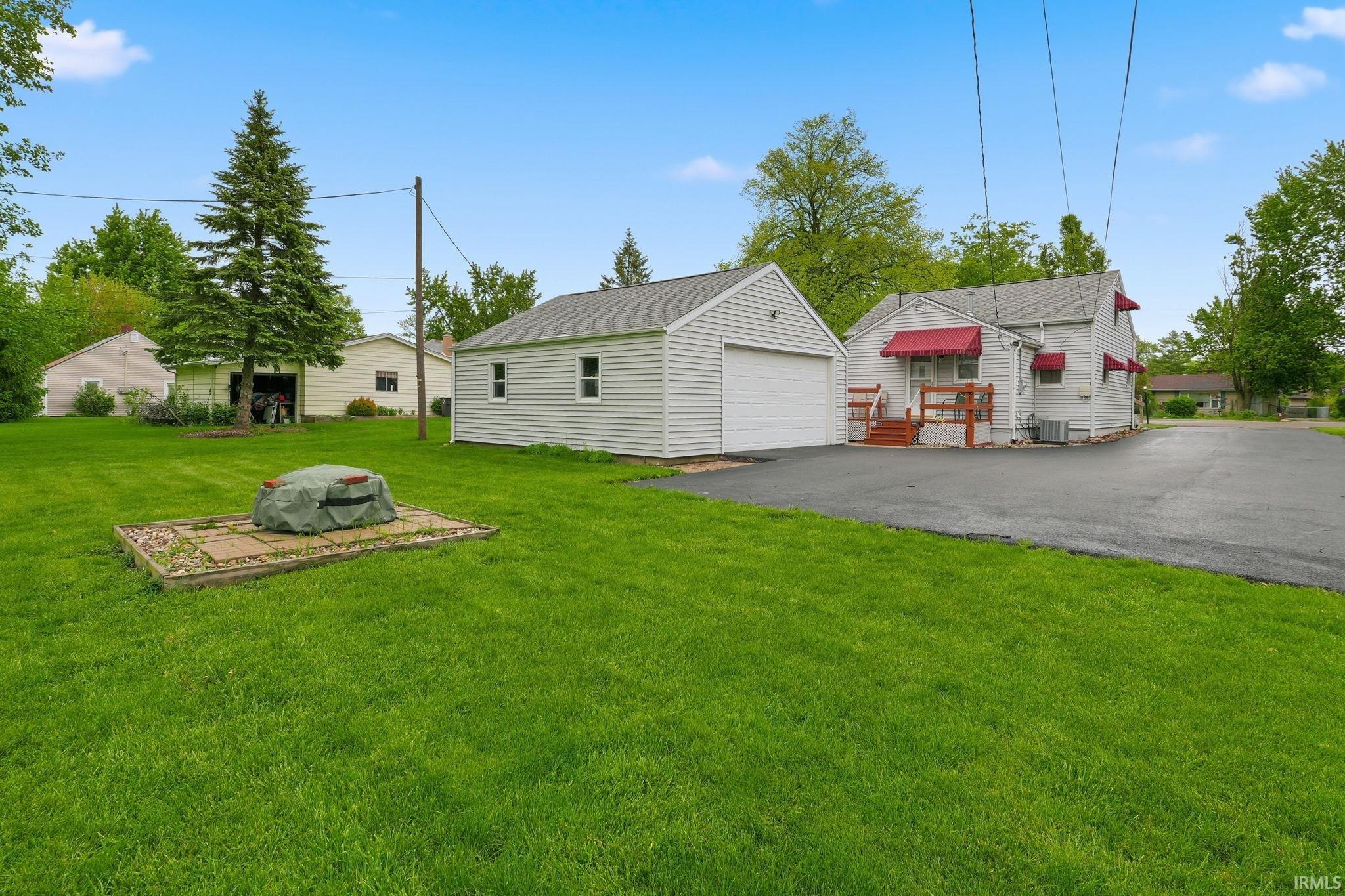 Photo 36 of 7314 Bluffton Road