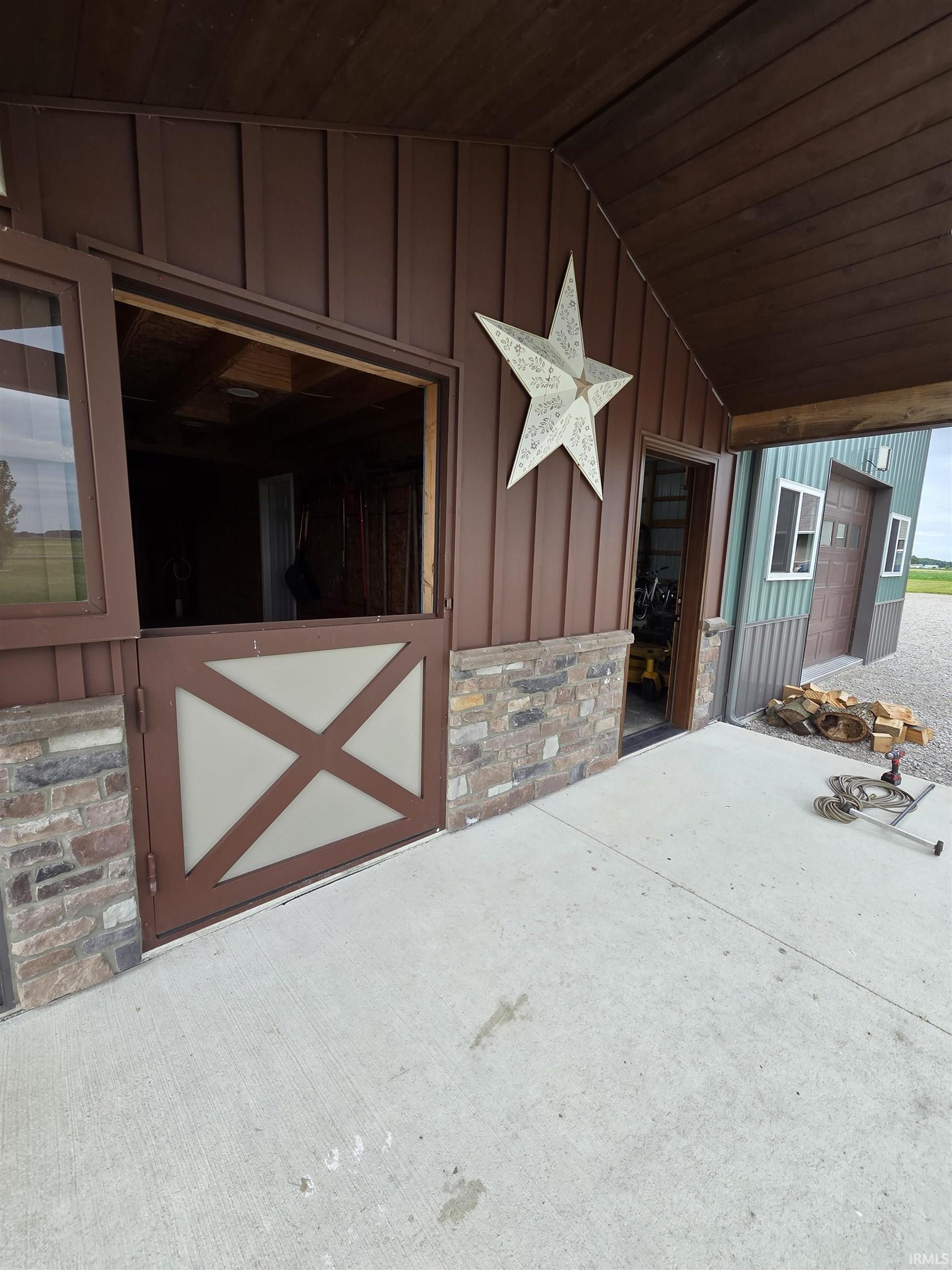 Pole Barn covered Porch
