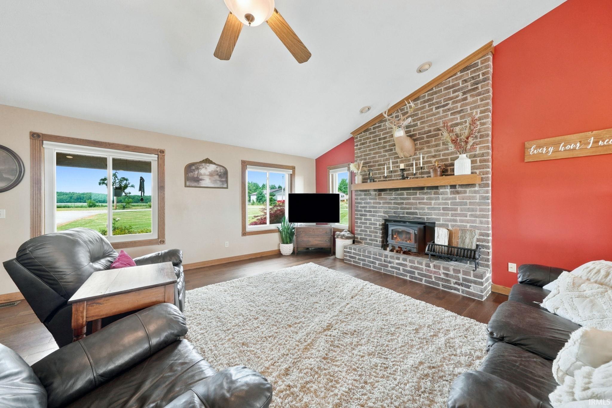 Photo 11 of 4386 E 500 N