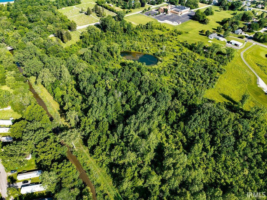 Photo 5 of 300 W Woodview