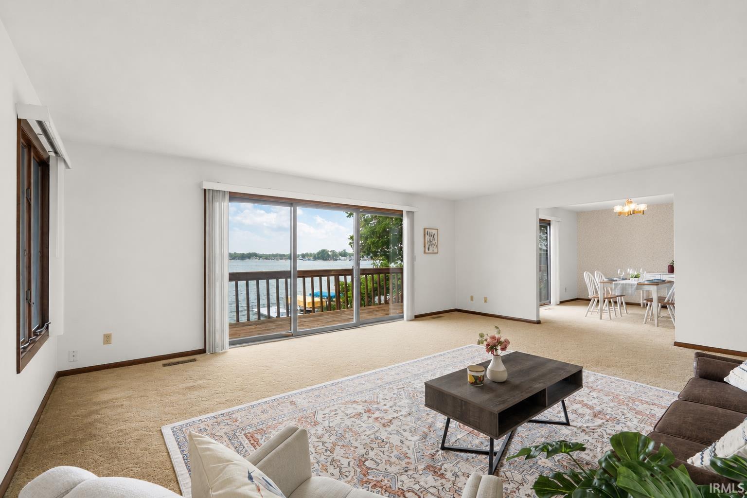 Photo 14 of 727 E Northshore Drive
