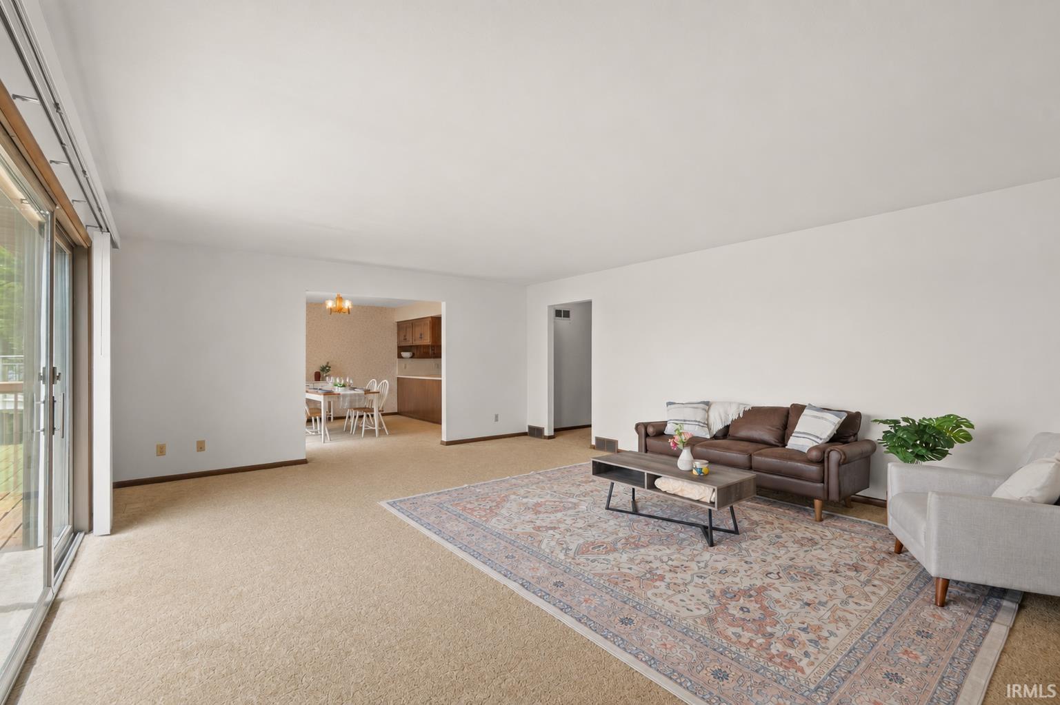 Photo 15 of 727 E Northshore Drive