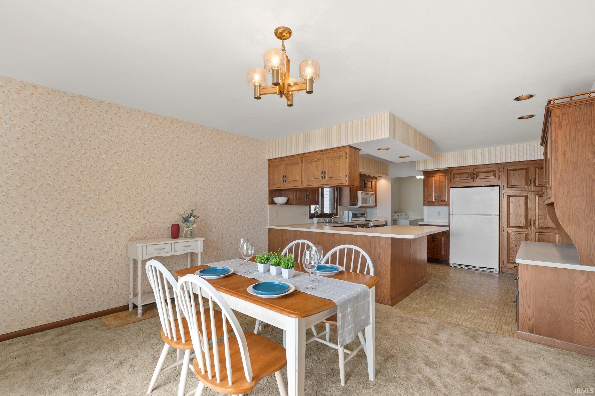 Photo 17 of 727 E Northshore Drive