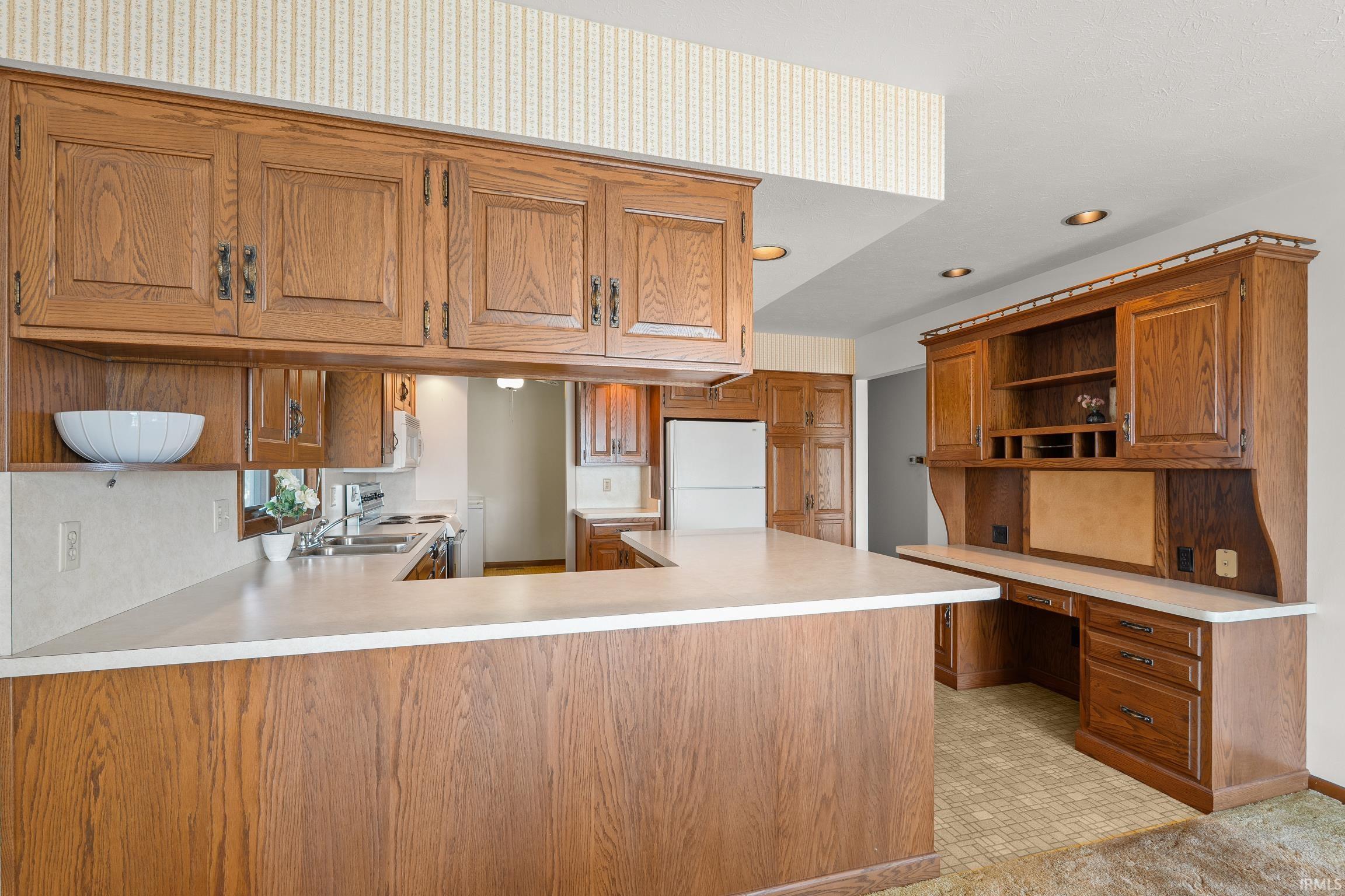 Photo 19 of 727 E Northshore Drive