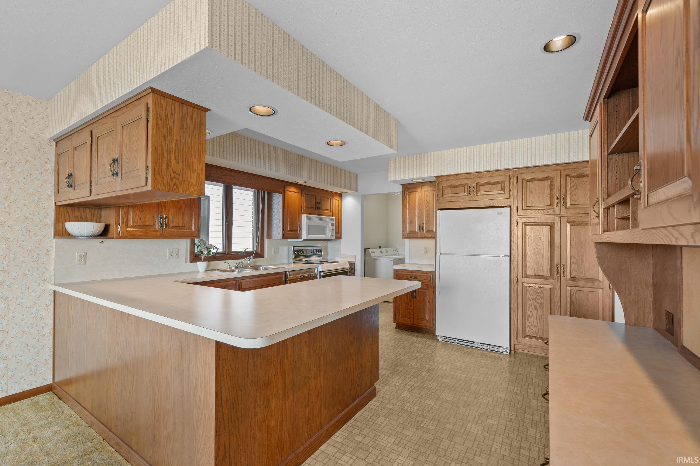 Photo 20 of 727 E Northshore Drive
