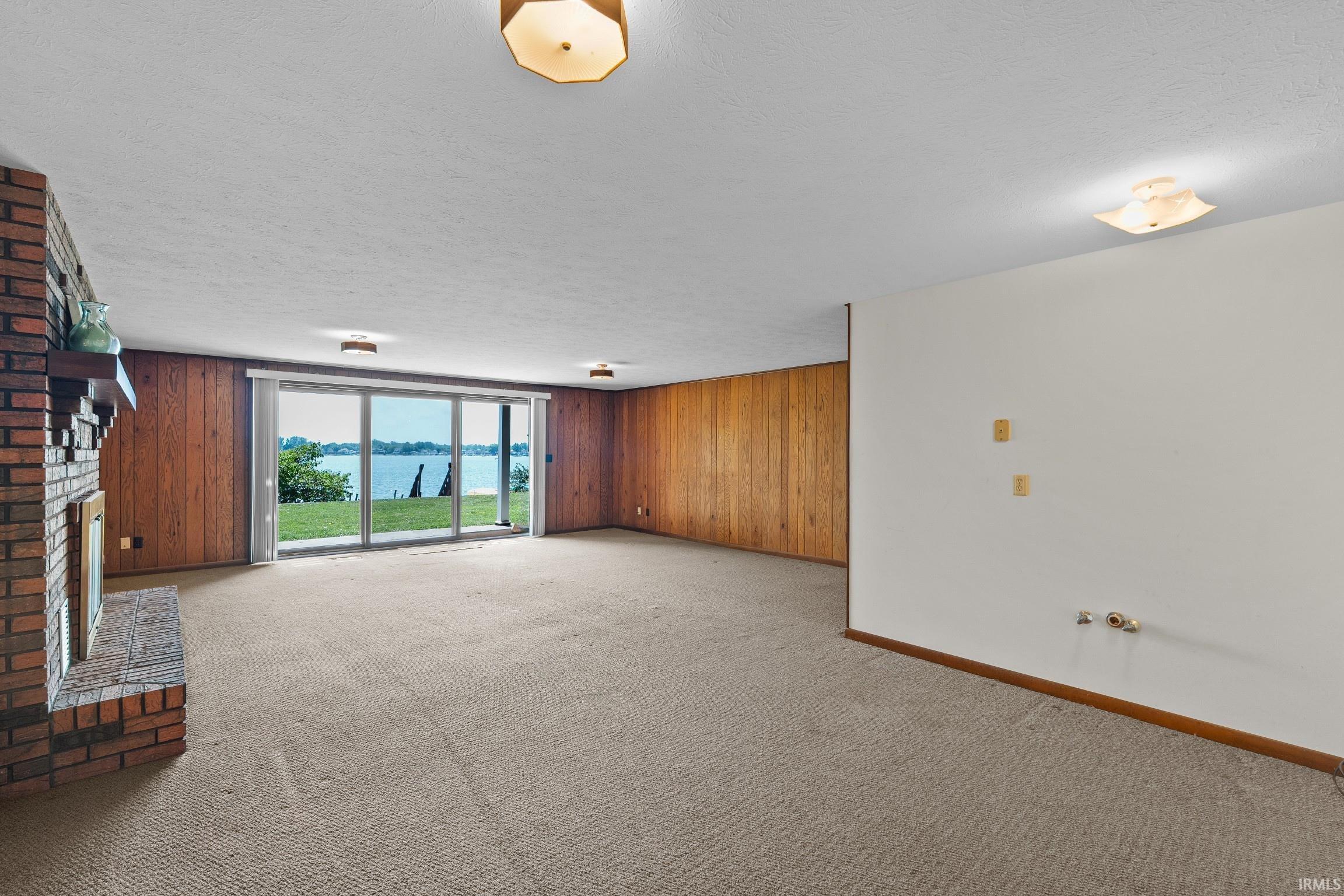 Photo 30 of 727 E Northshore Drive