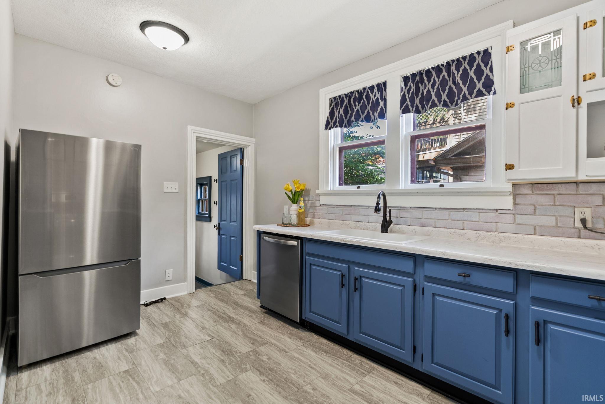 Photo 10 of 1310 W Jefferson Boulevard