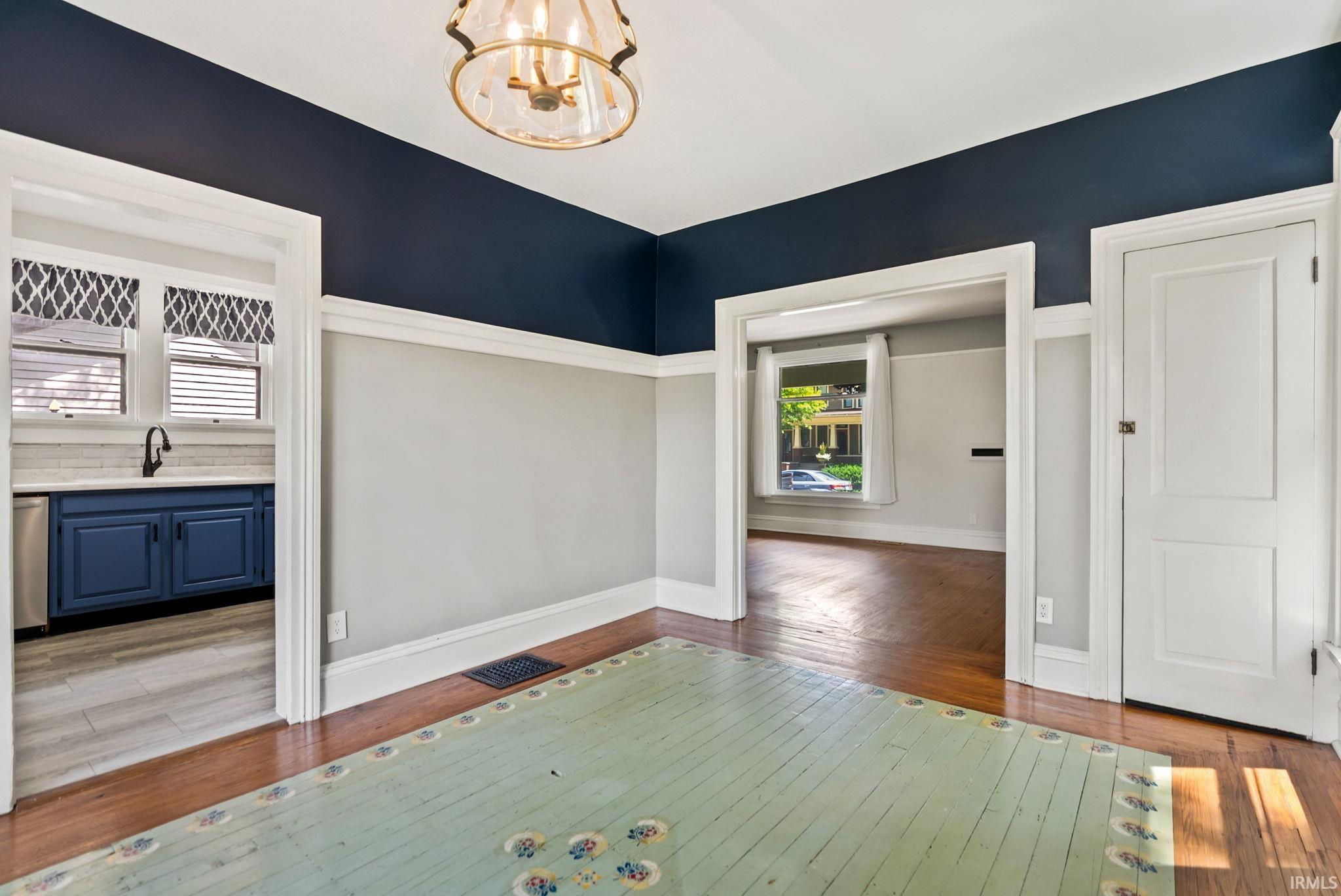 Photo 15 of 1310 W Jefferson Boulevard