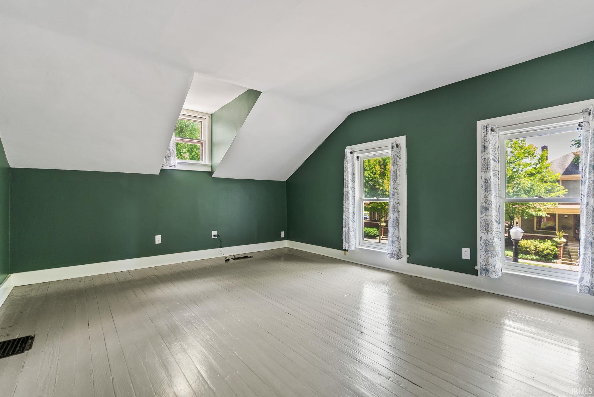 Photo 20 of 1310 W Jefferson Boulevard