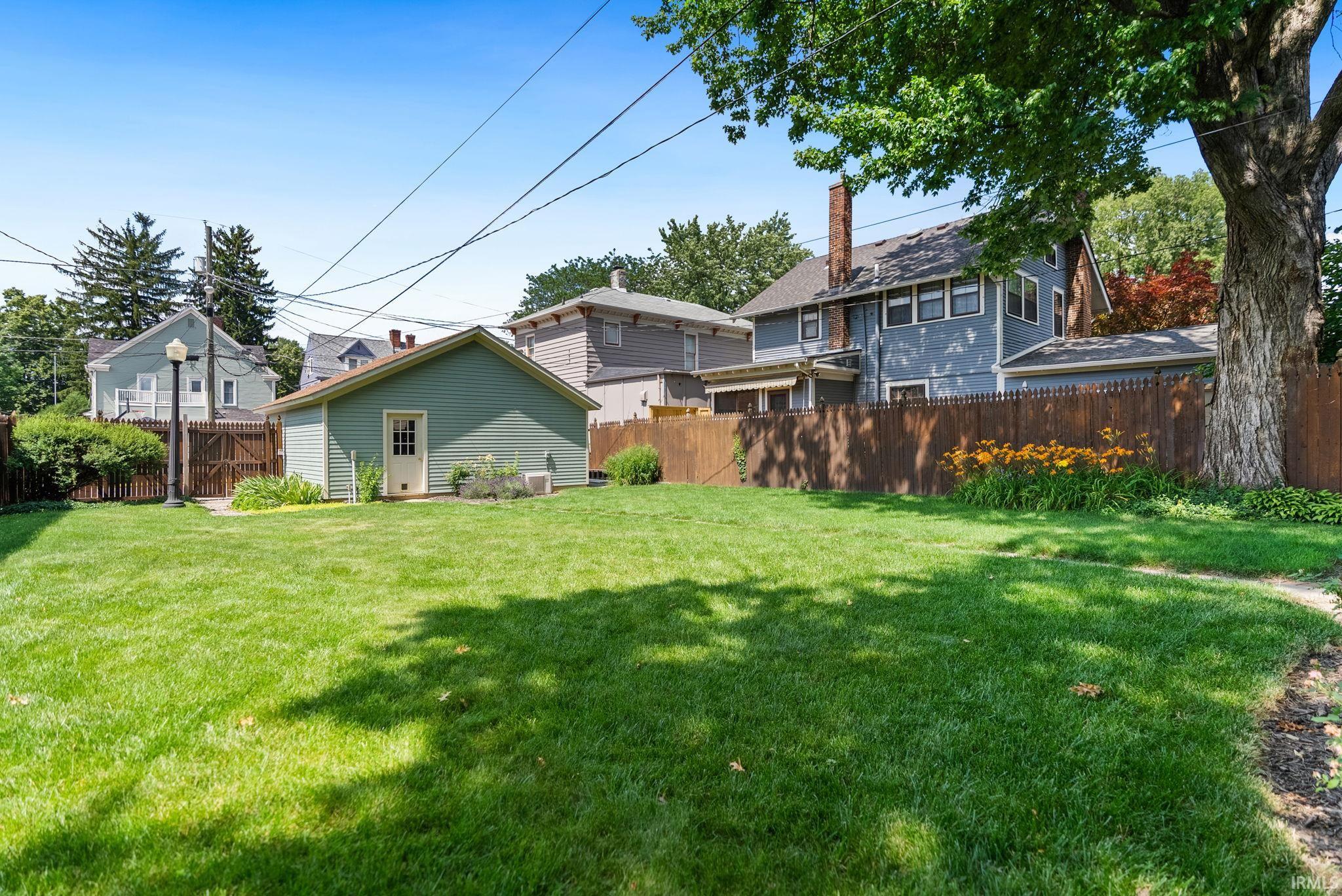 Photo 34 of 1310 W Jefferson Boulevard