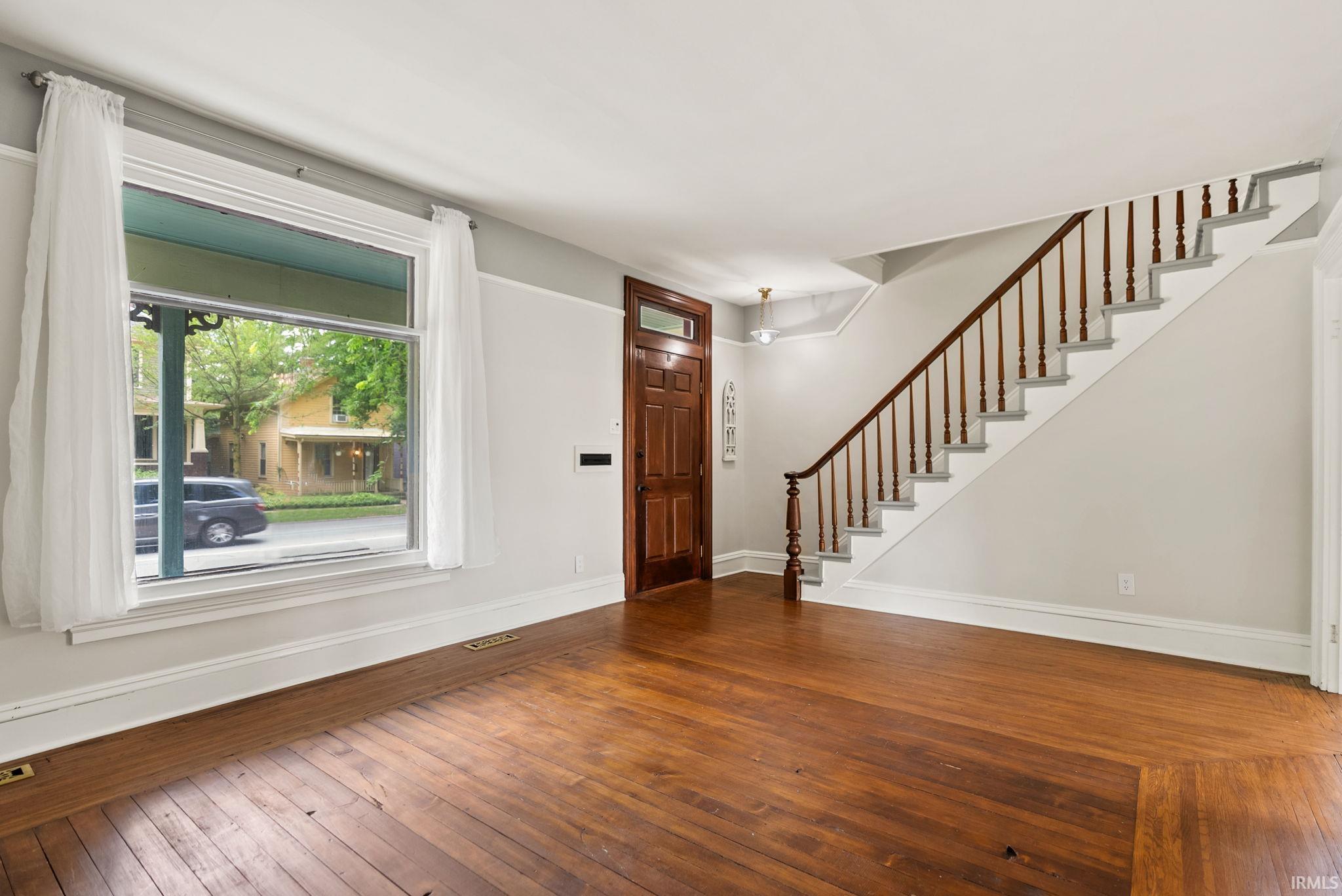 Photo 5 of 1310 W Jefferson Boulevard