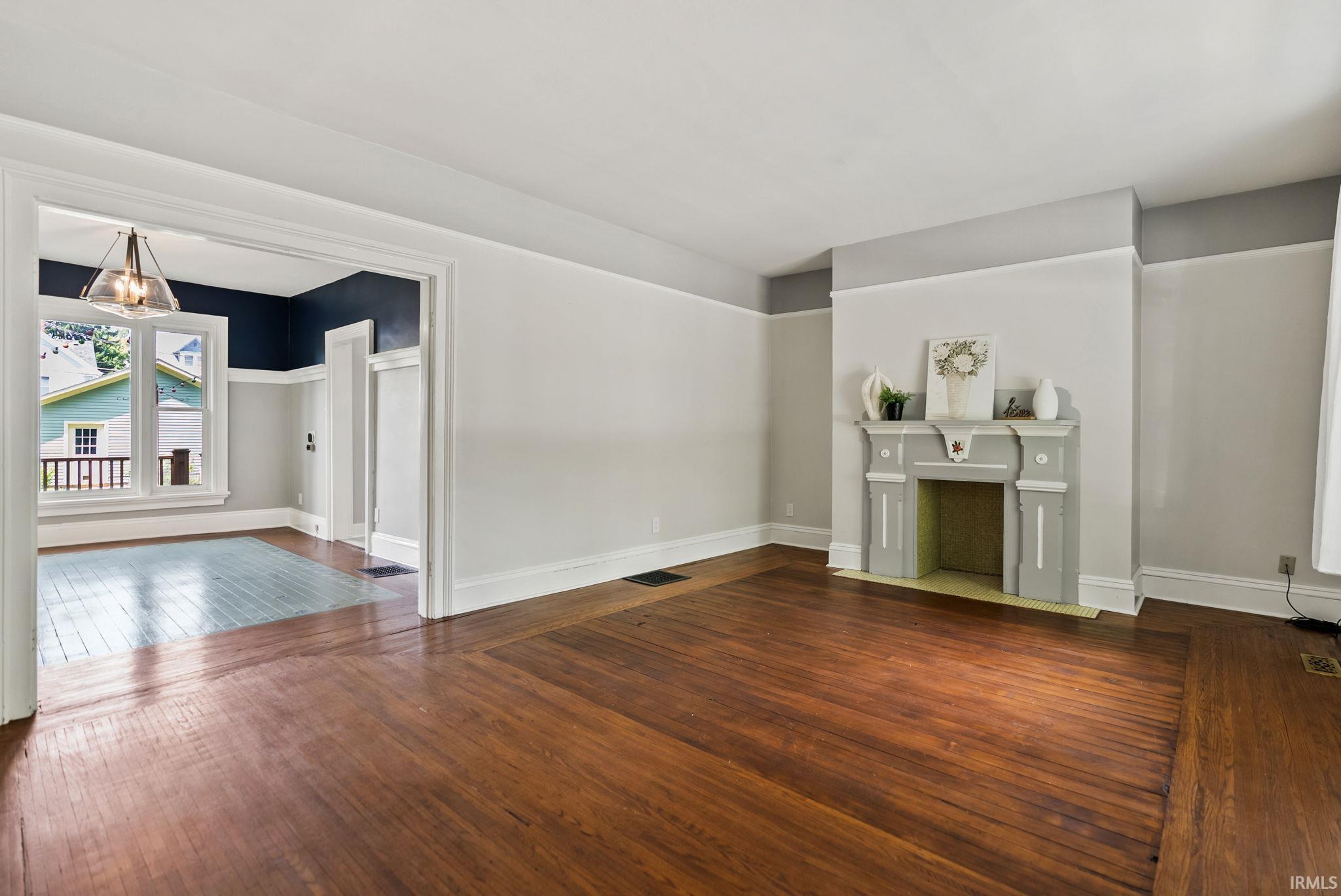 Photo 7 of 1310 W Jefferson Boulevard