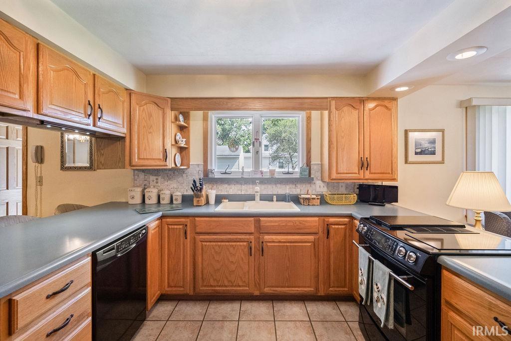 Photo 8 of 34 Oak Street