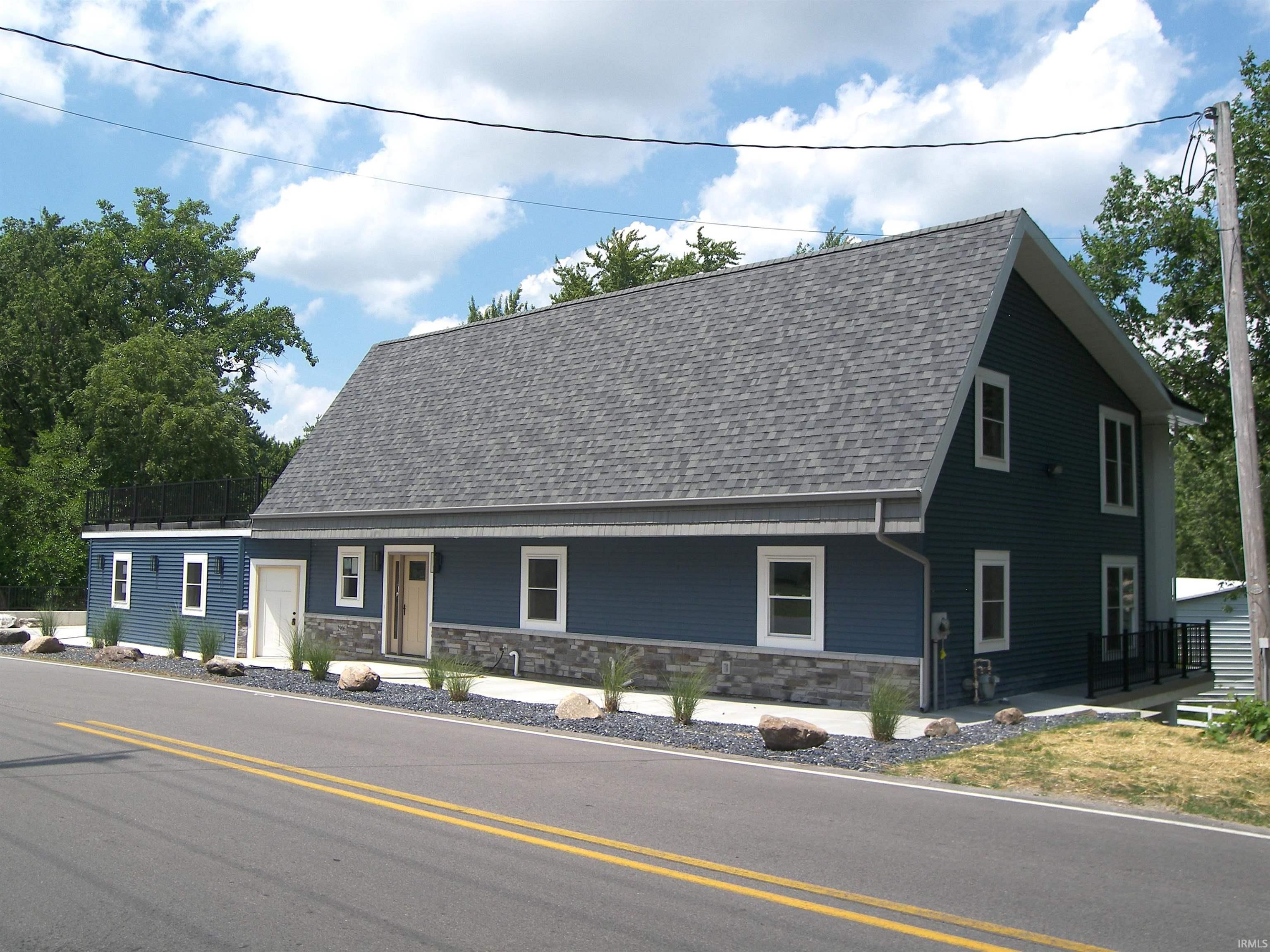 Photo 7 of 2906 E Armstrong Road