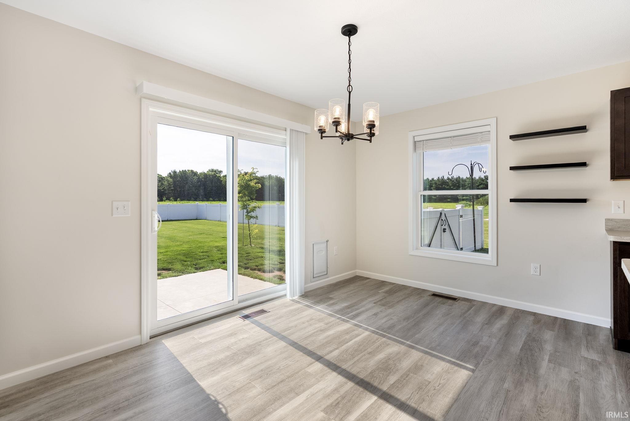Photo 13 of 450 N Eastfield Circle