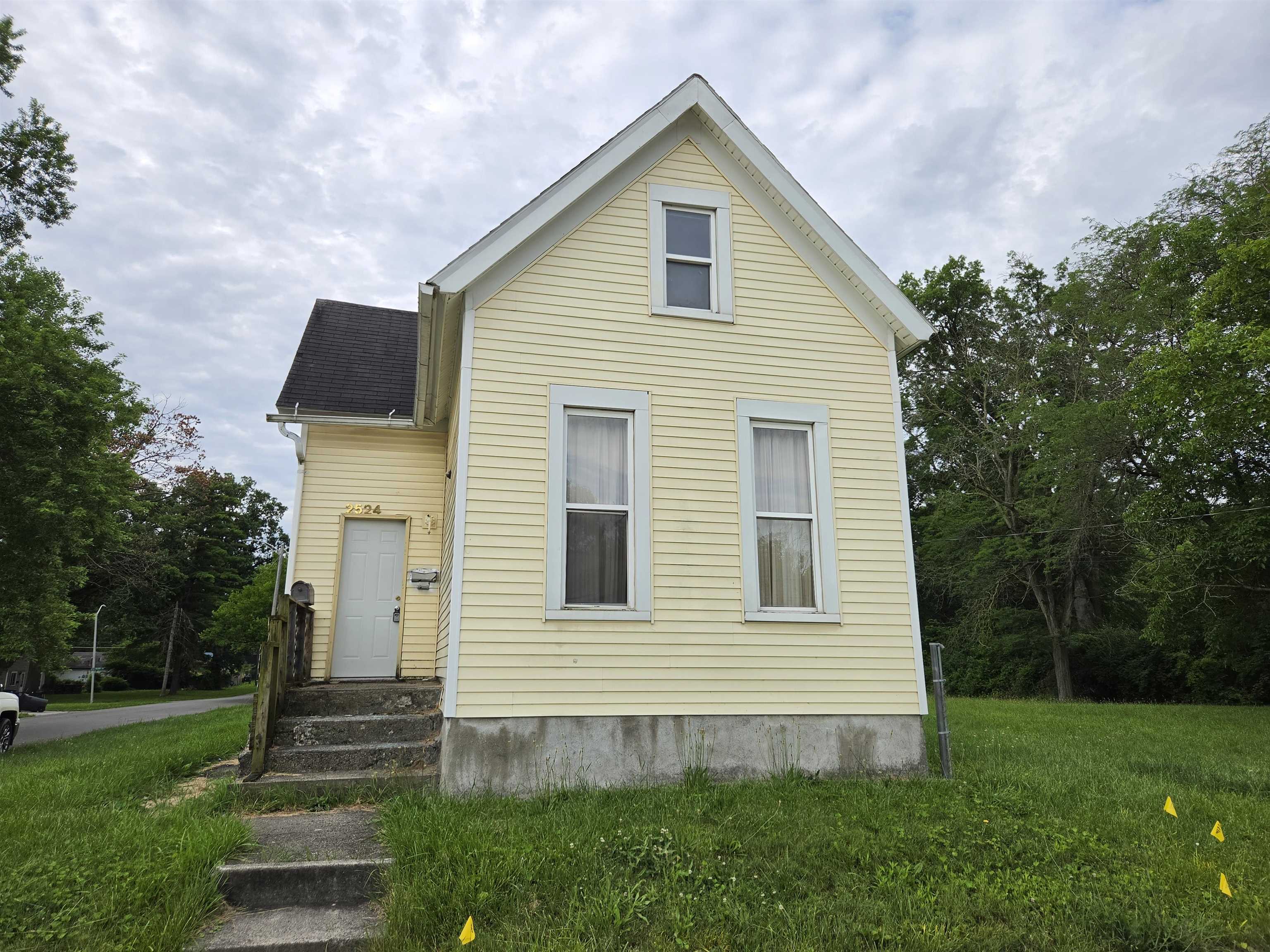 Photo 12 of 2524 Manford Street