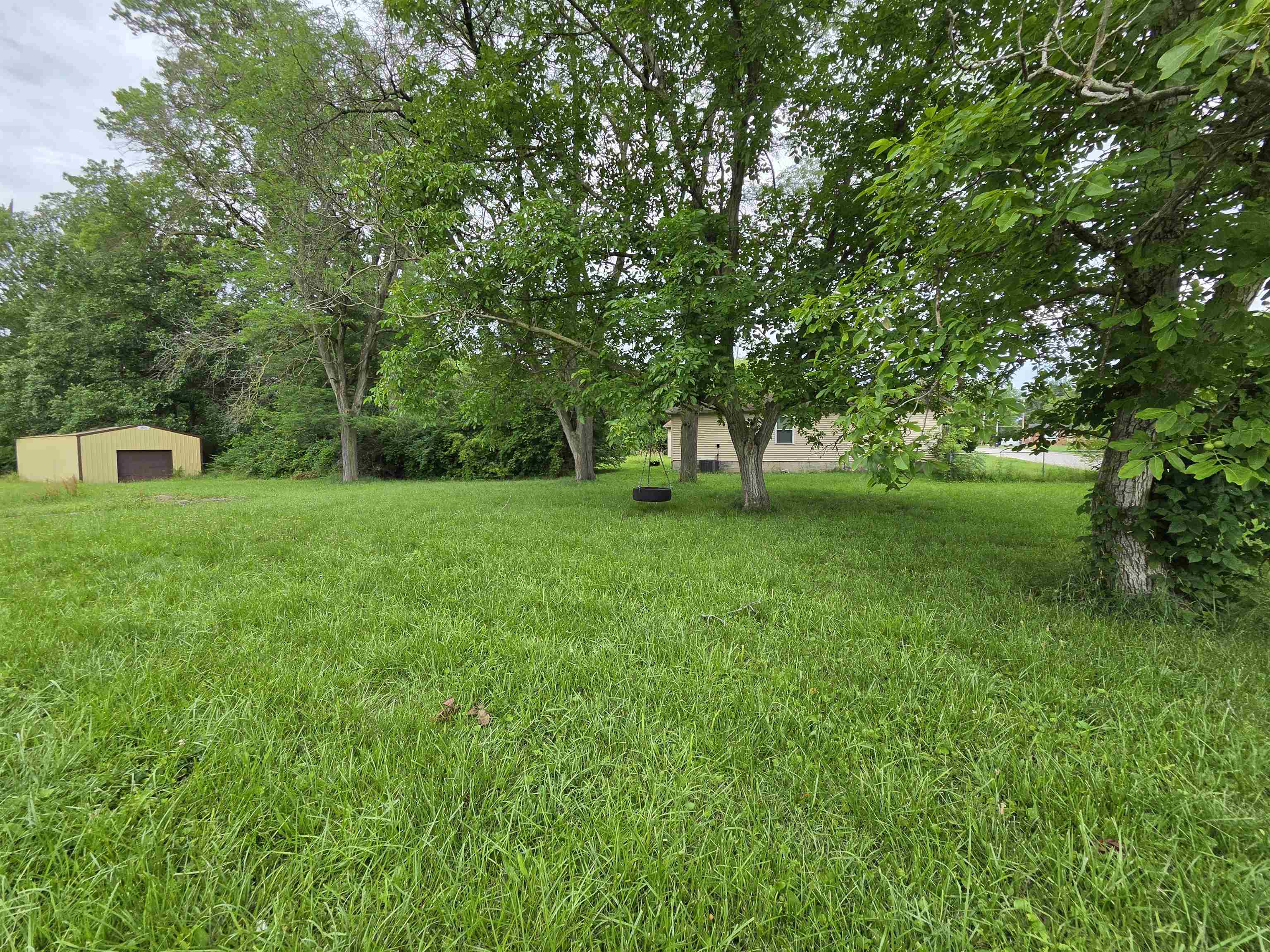 Photo 2 of 2524 Manford Street