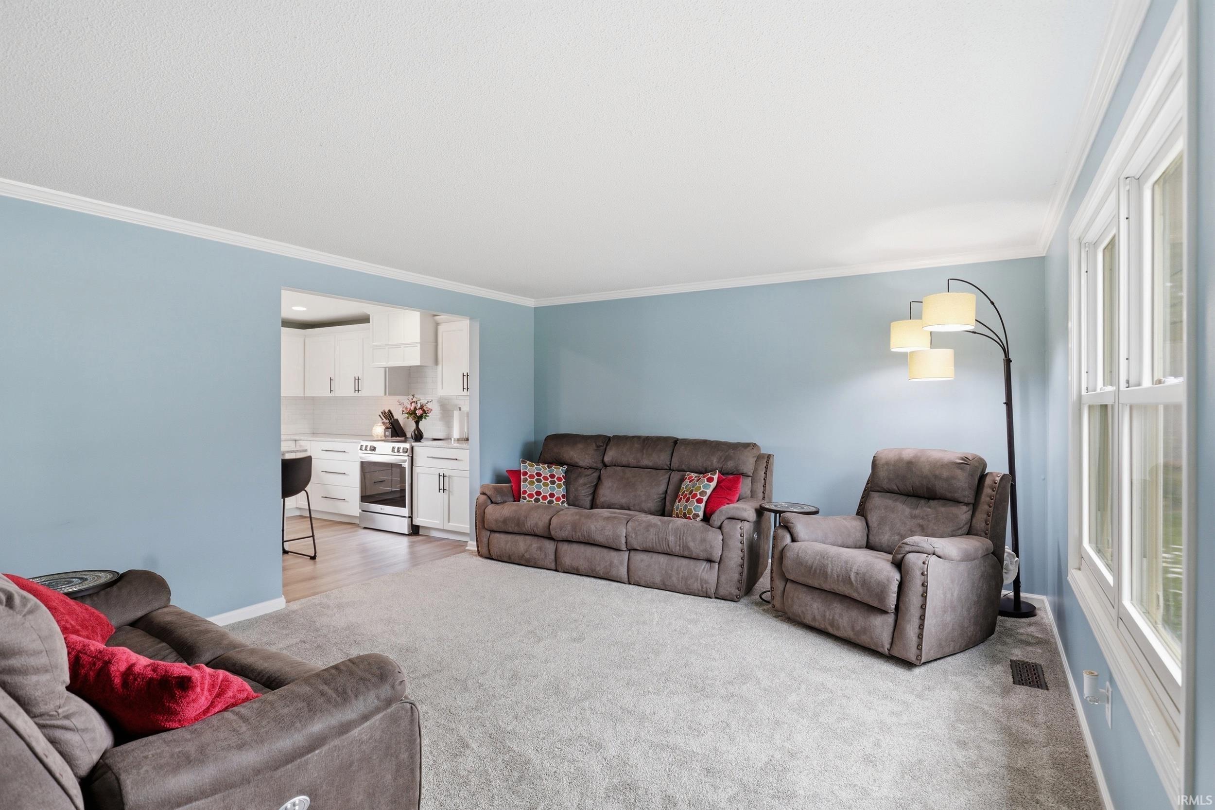 Photo 4 of 10620 Longwood Drive