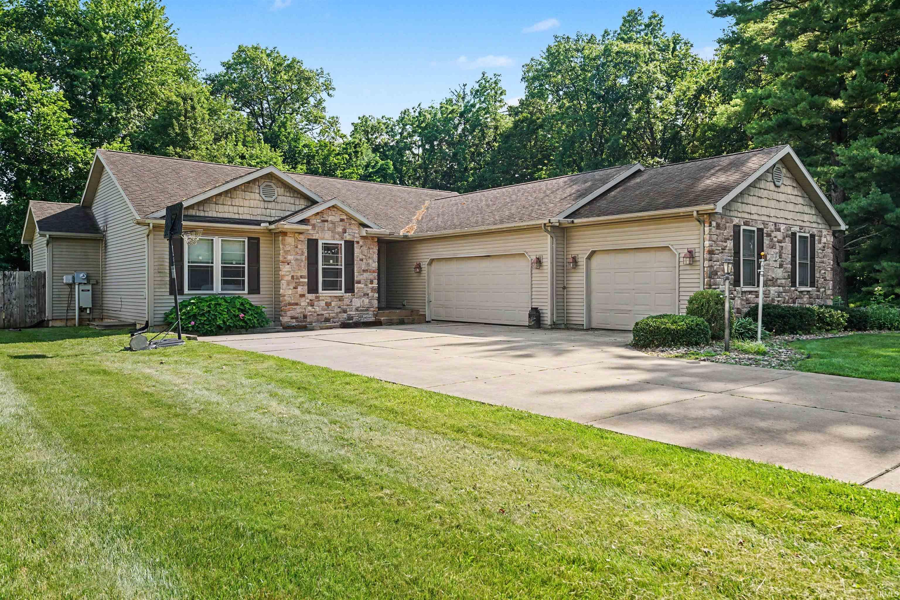Photo 2 of 20982 Arcadia Drive