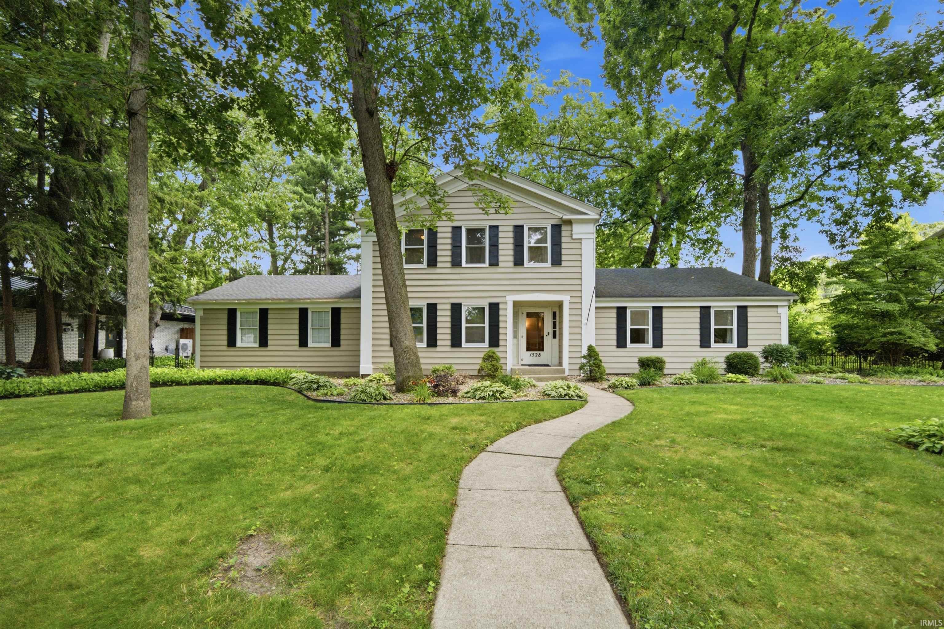Photo 0 of 1528 Dogwood Drive