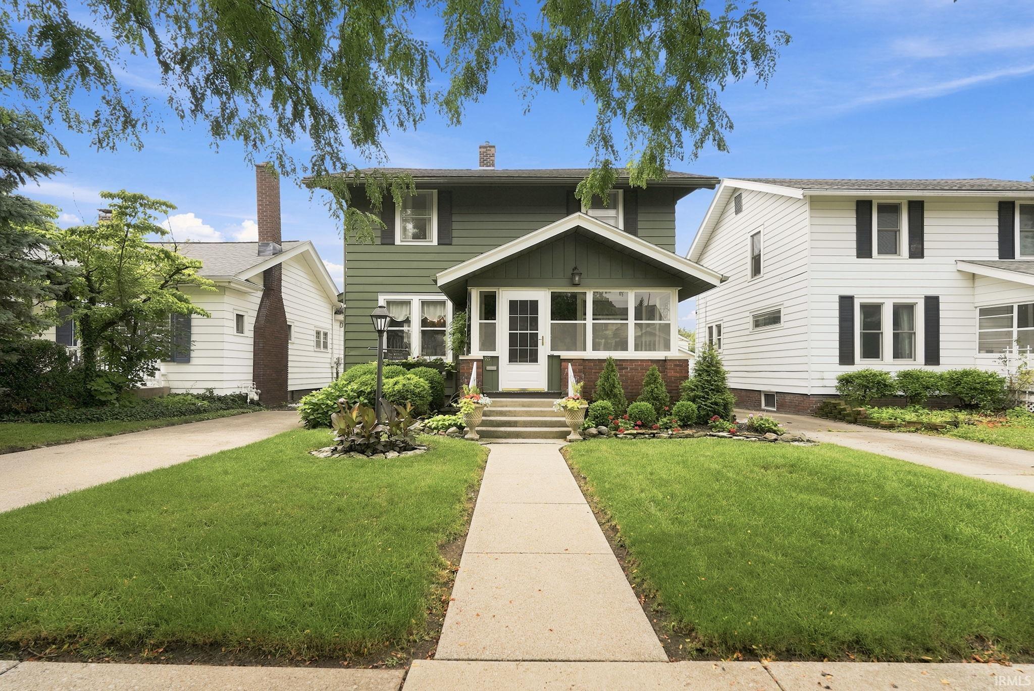 Photo 1 of 923 Pasadena Drive
