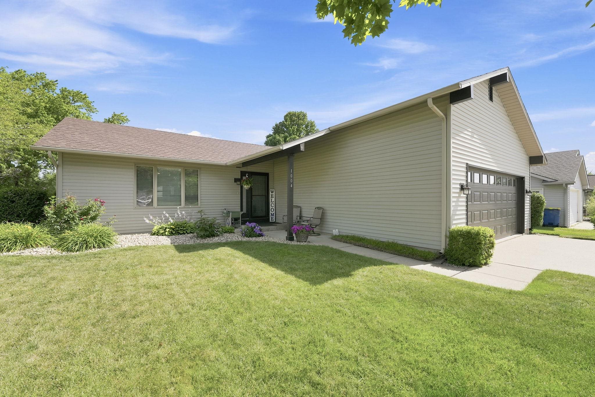 Photo 1 of 1004 Elm Street
