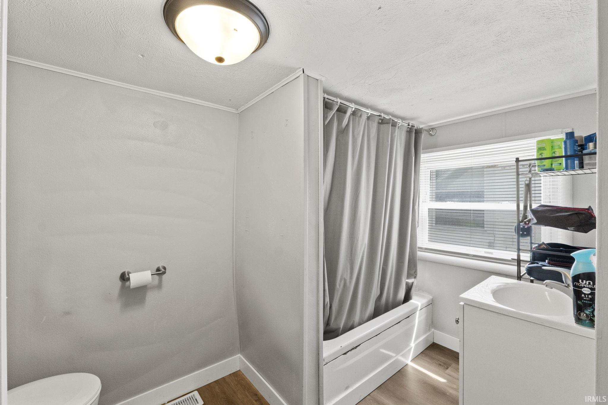 Photo 3 of 424 Byron Street