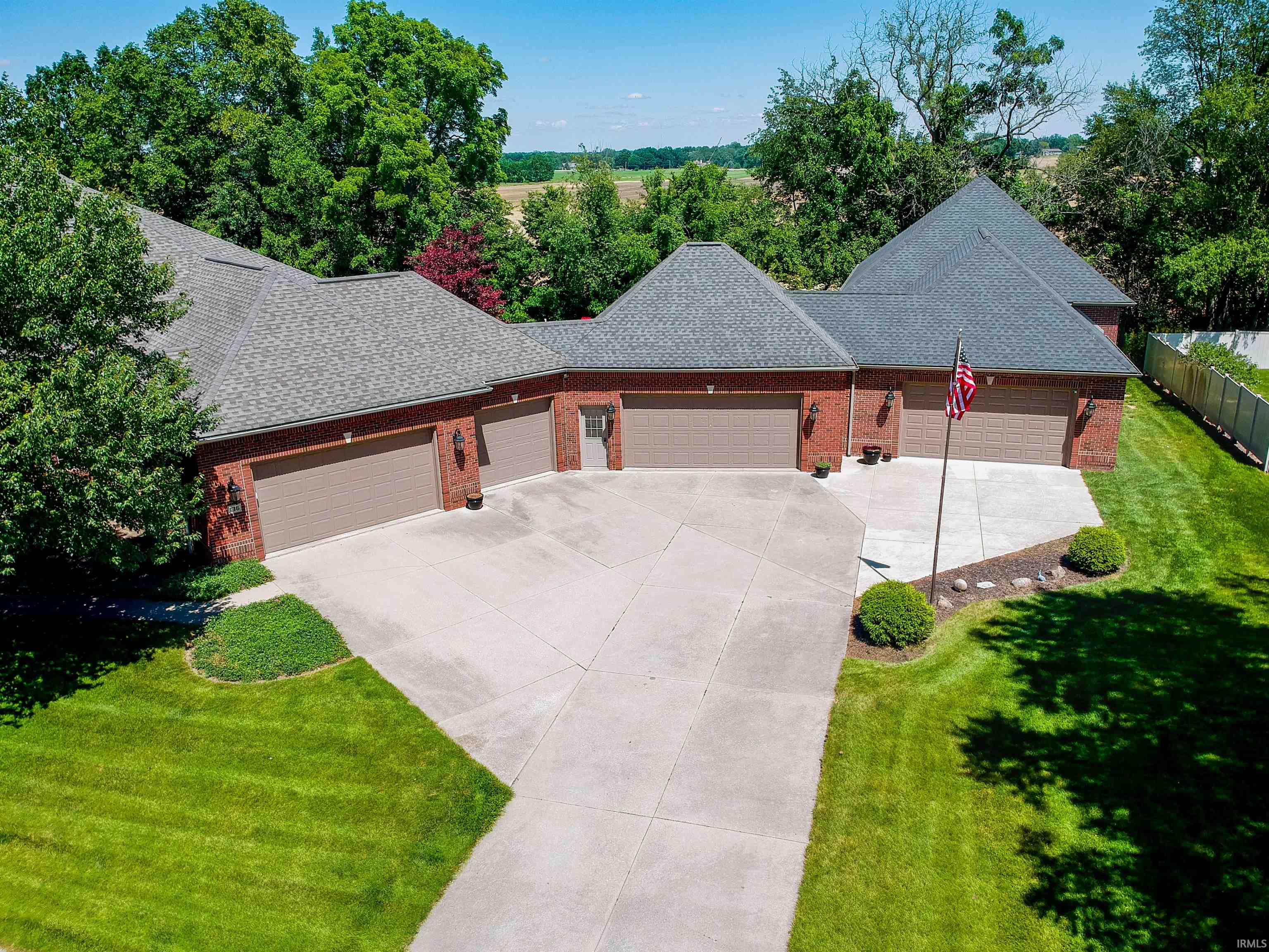Homes for sale in Bremen, IN | 136 Tulip Cir, Bremen, IN 46506 | MLS# 202627656