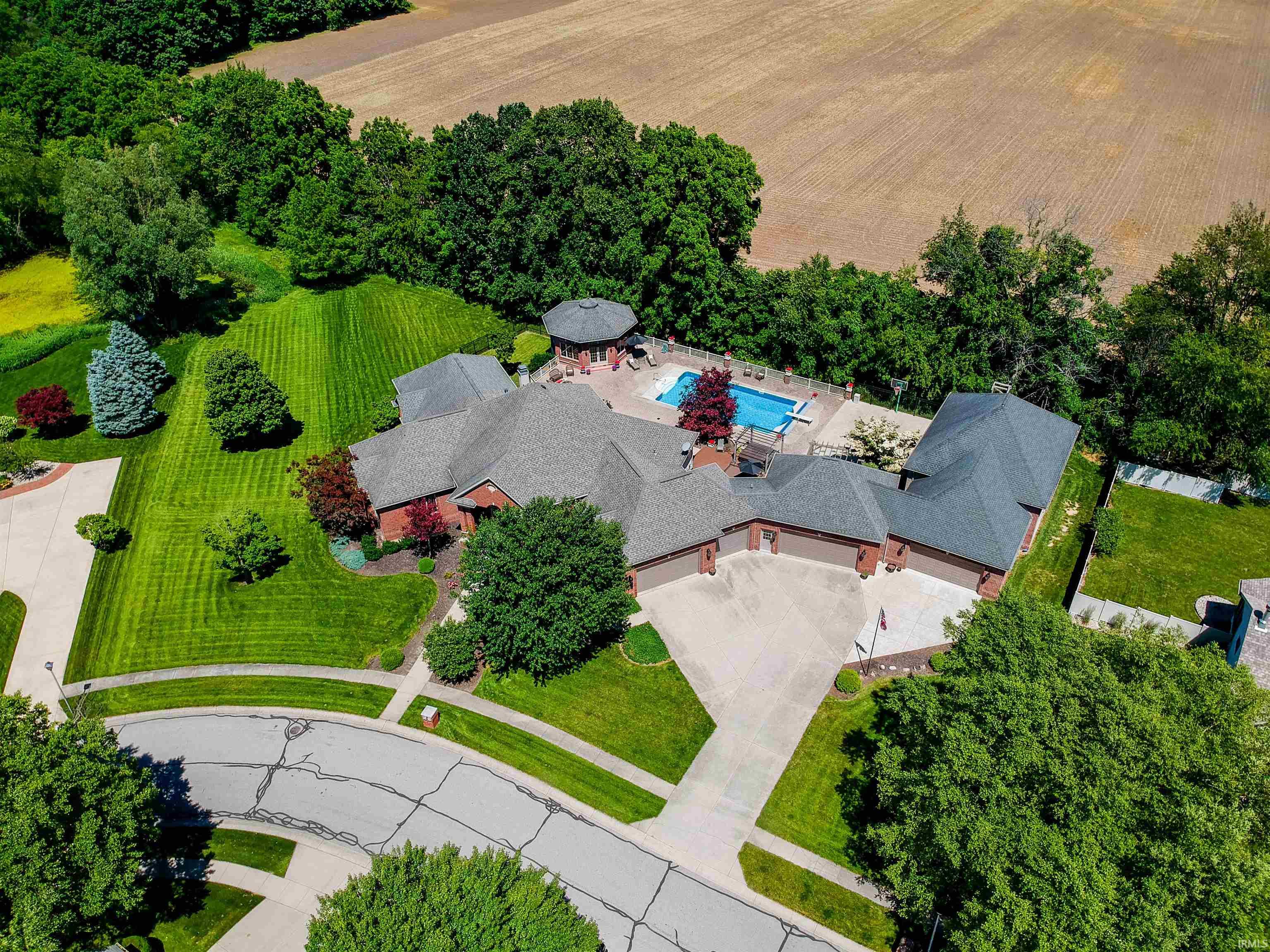 Homes for sale in Bremen, IN | 136 Tulip Cir, Bremen, IN 46506 | MLS# 202627656