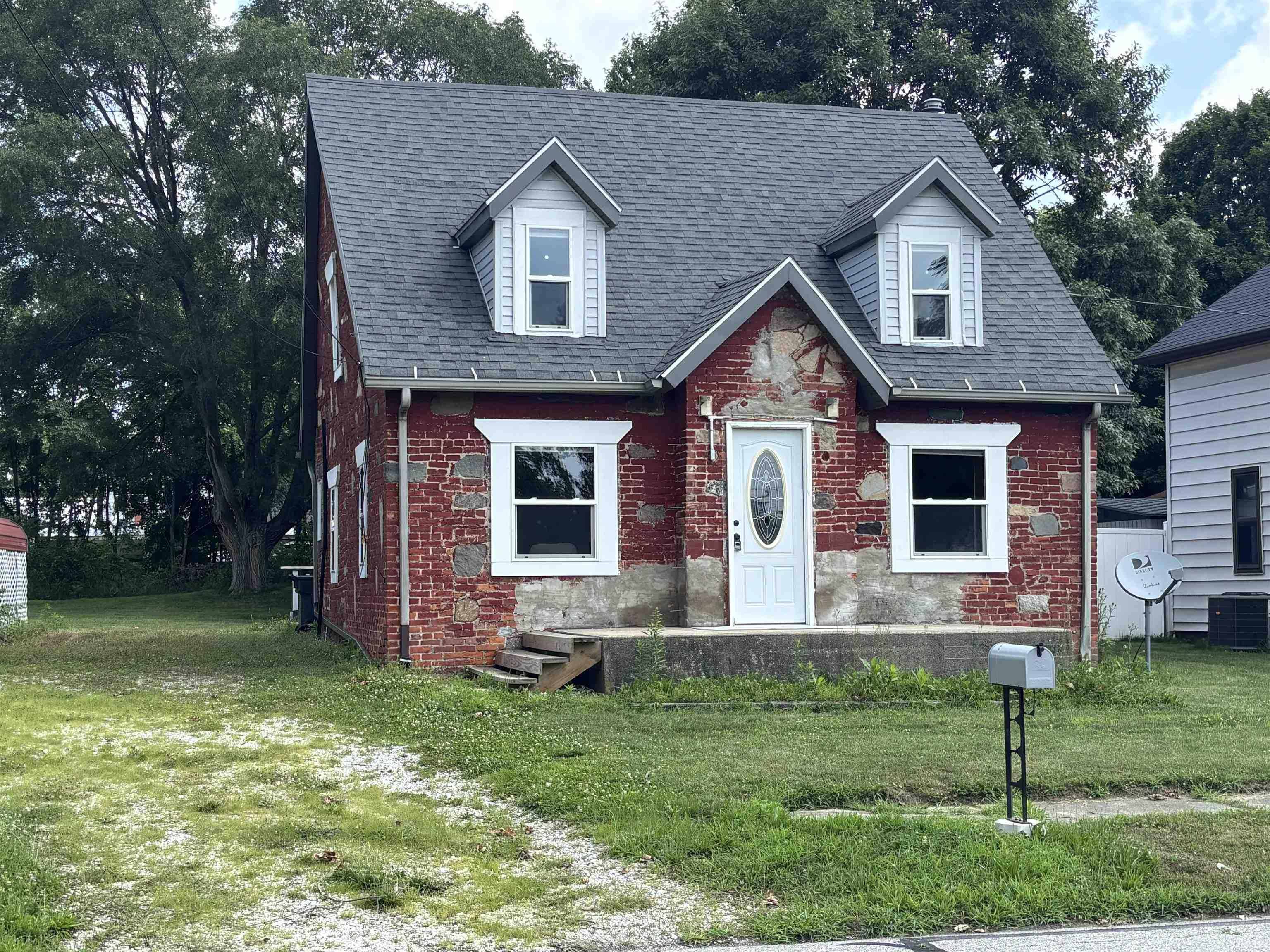 Homes for sale in Columbia City, IN | 405 E Swihart St, Columbia City, IN 46725 | MLS# 202627716