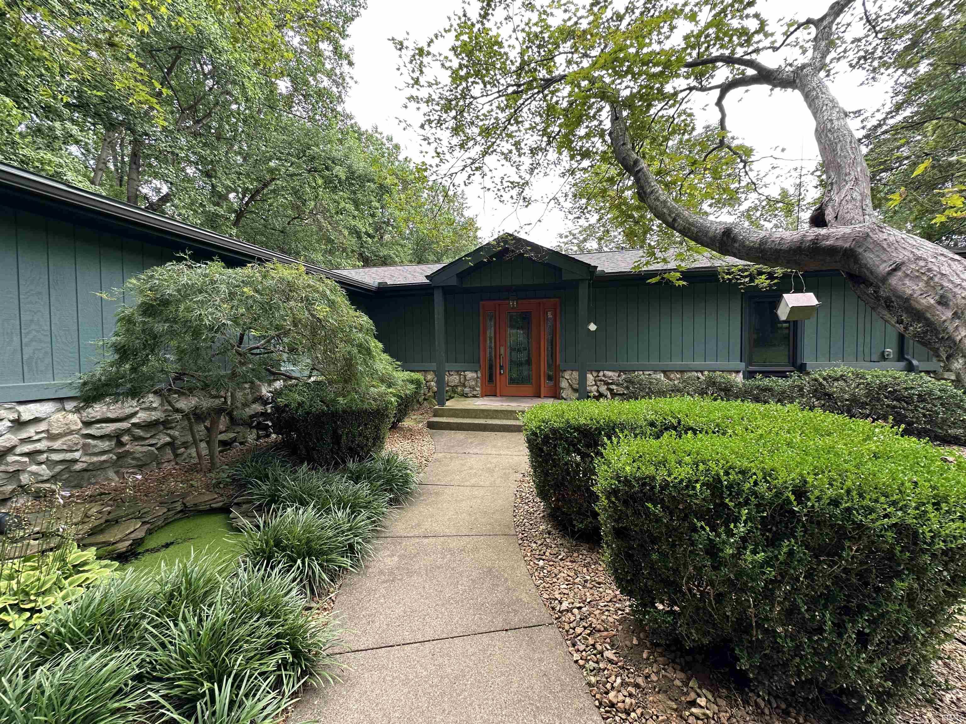 1st image of 701 Marigold Ct, Evansville, IN 47712 | MLS# 202627730