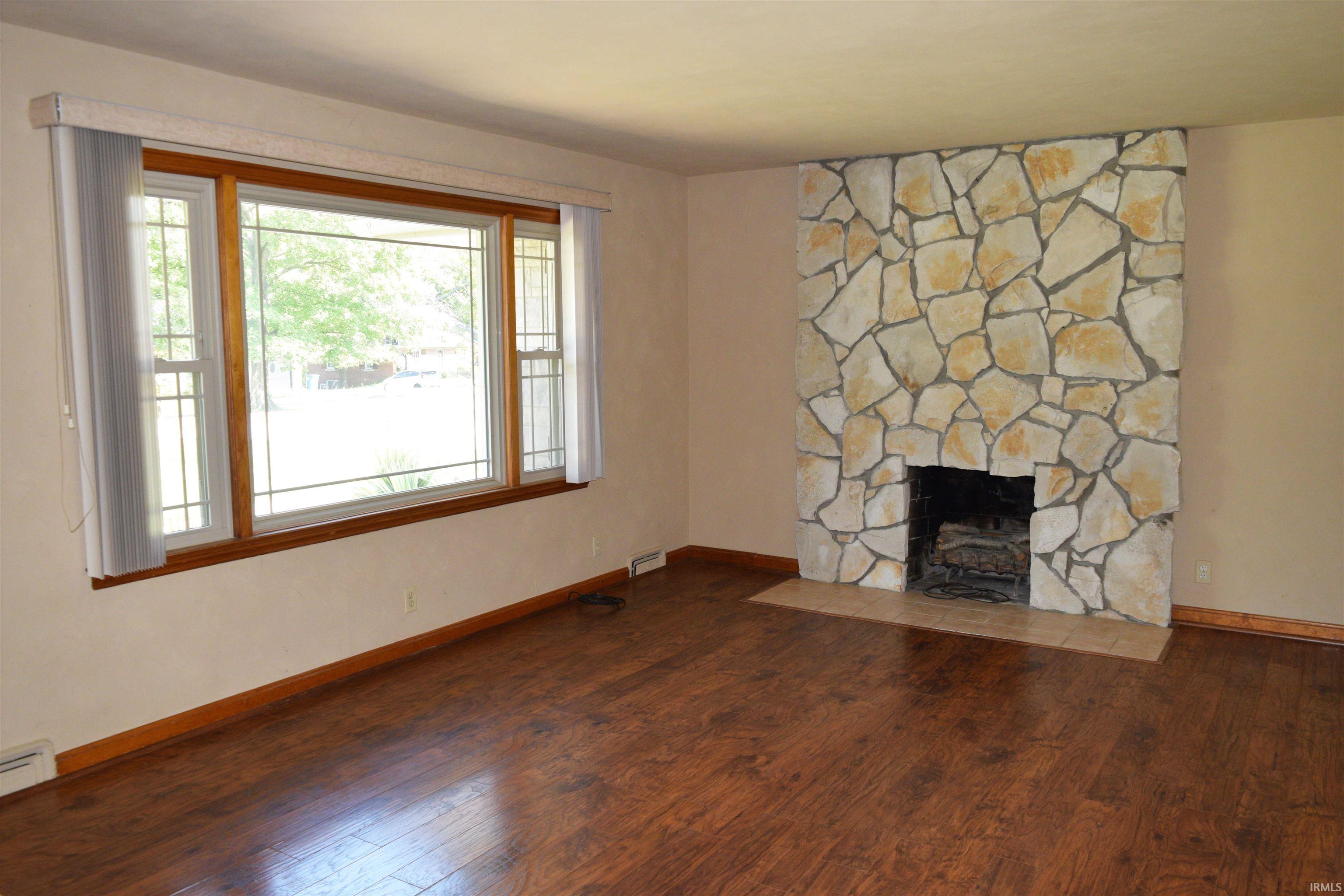 Photo 2 of Sale Pending at 3513 Bexley Ct, Evansville, IN 47711 | MLS# 202627996 | Listing updated on 2026-09-15