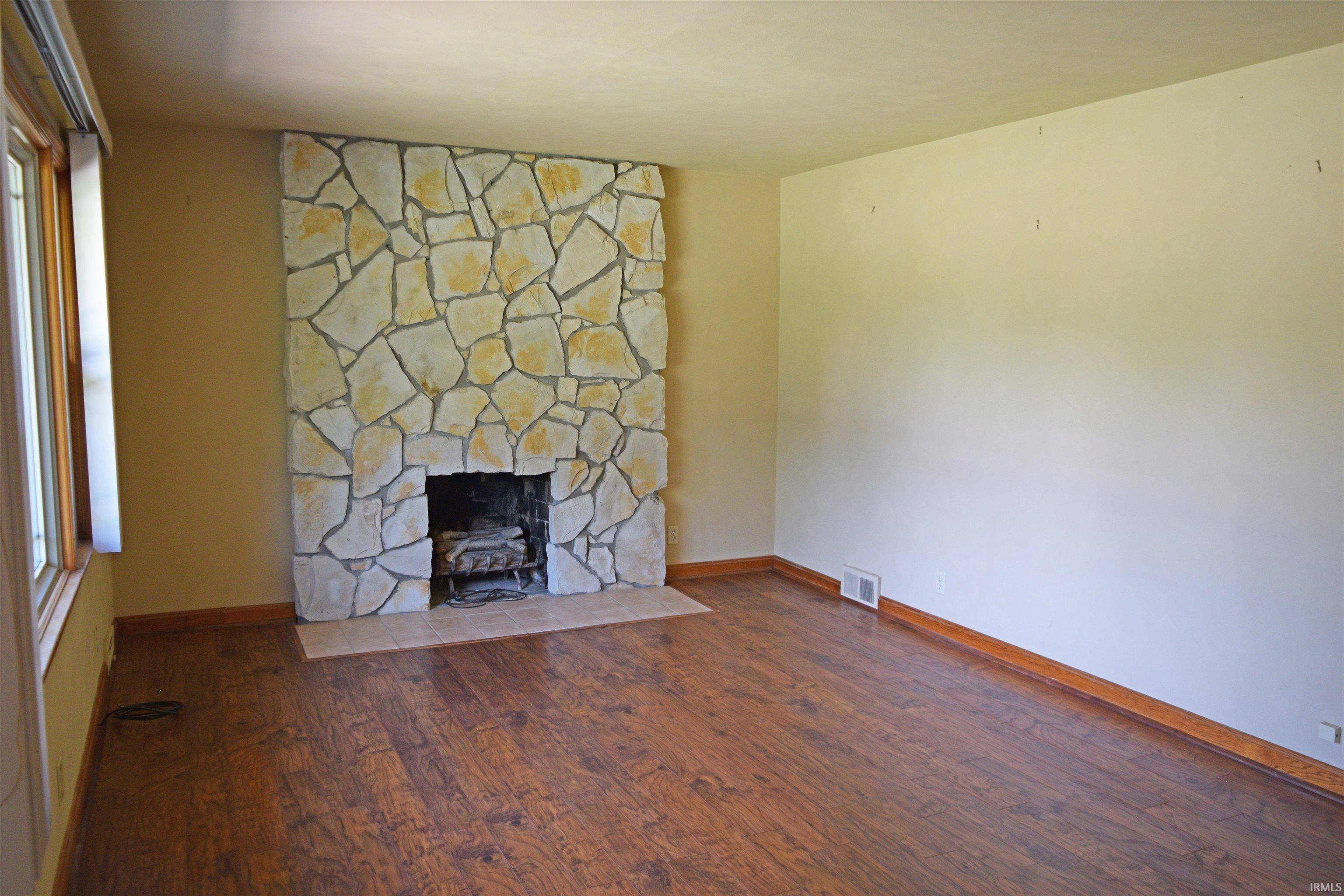 Photo 3 of Sale Pending at 3513 Bexley Ct, Evansville, IN 47711 | MLS# 202627996 | Listing updated on 2026-09-15