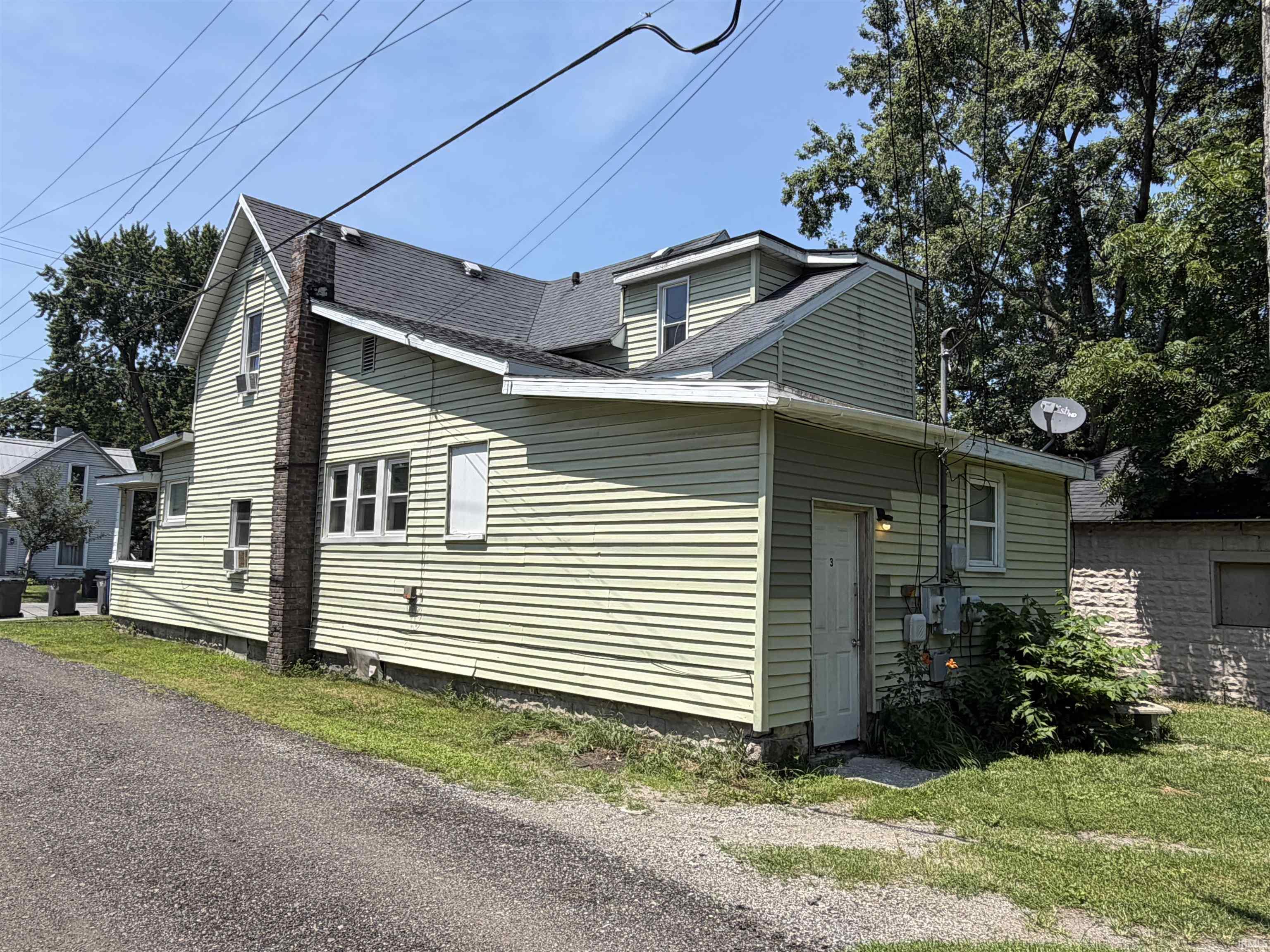 Photo 5 of 616 N Michigan Street