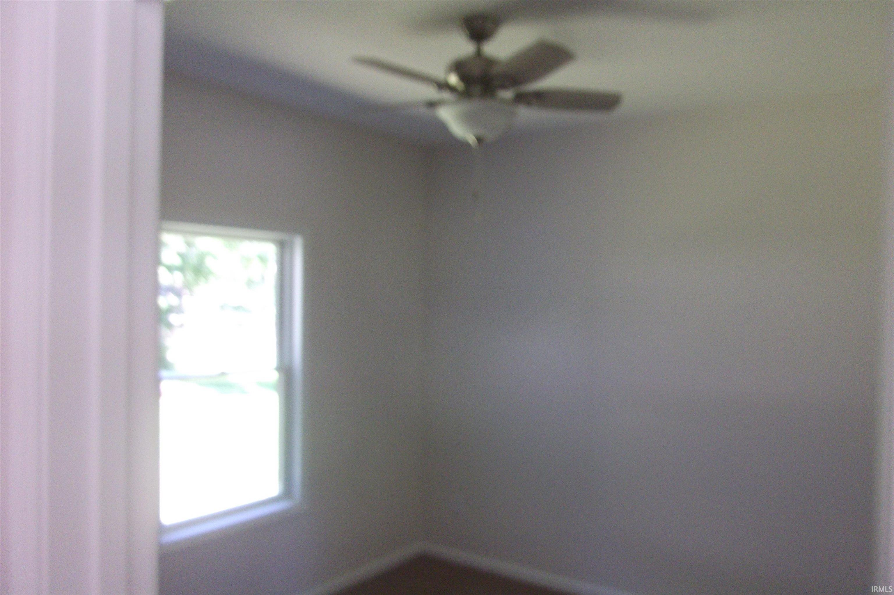 Photo 4 of 515 E Gilmore Street