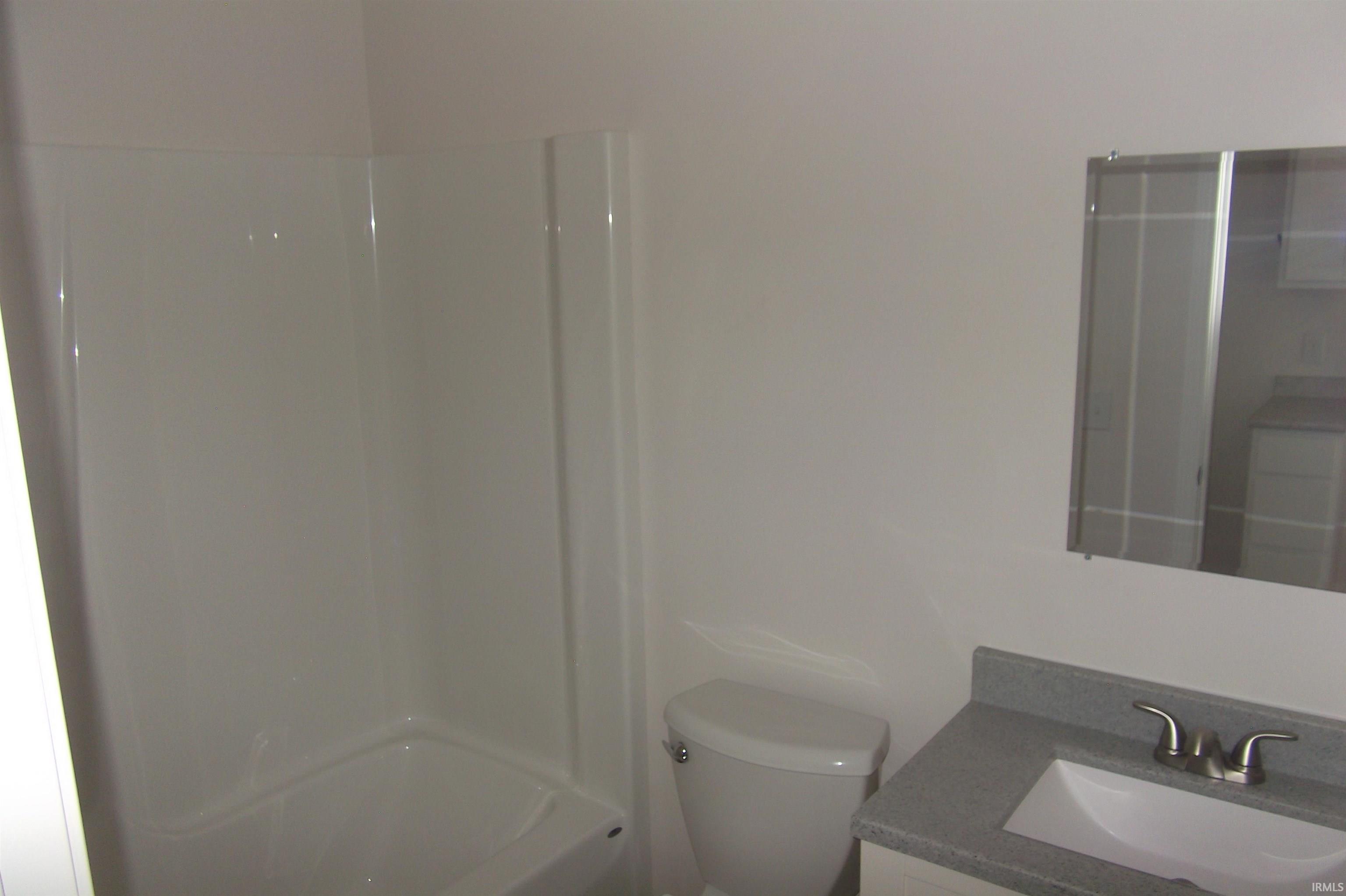 Photo 6 of 515 E Gilmore Street