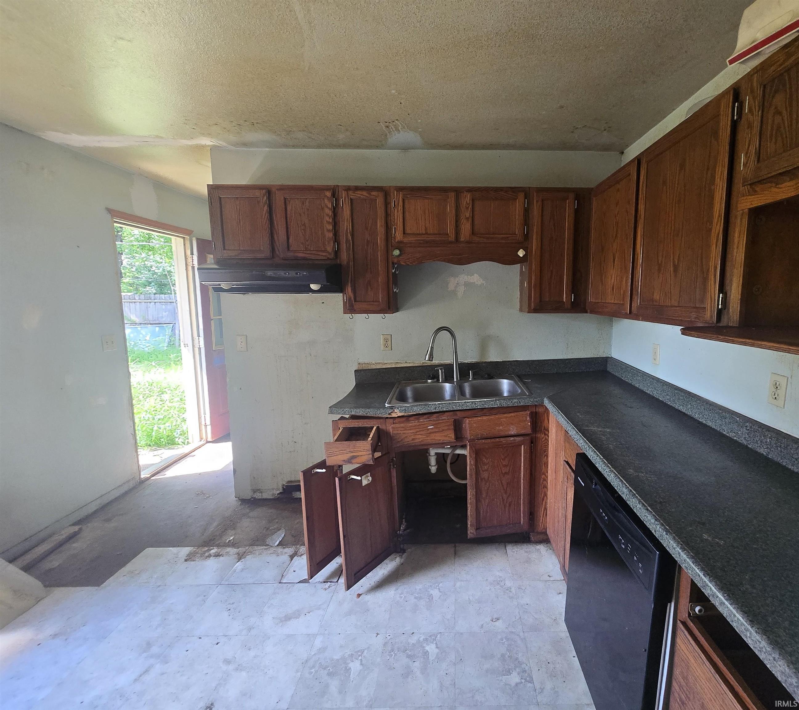Homes for sale in Evansville, IN | 931 Line St, Evansville, IN 47713 | MLS# 202628319